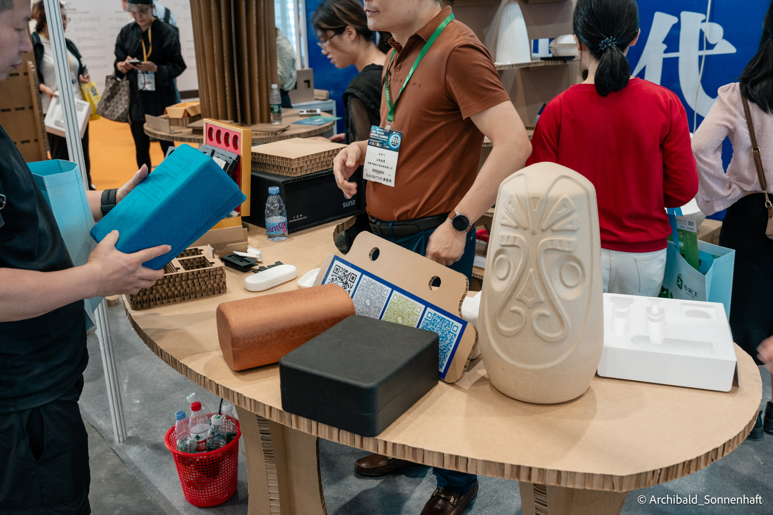 Week trip to GZ. Photographer in Guangzhou, China. Archibald Sonnenhaft