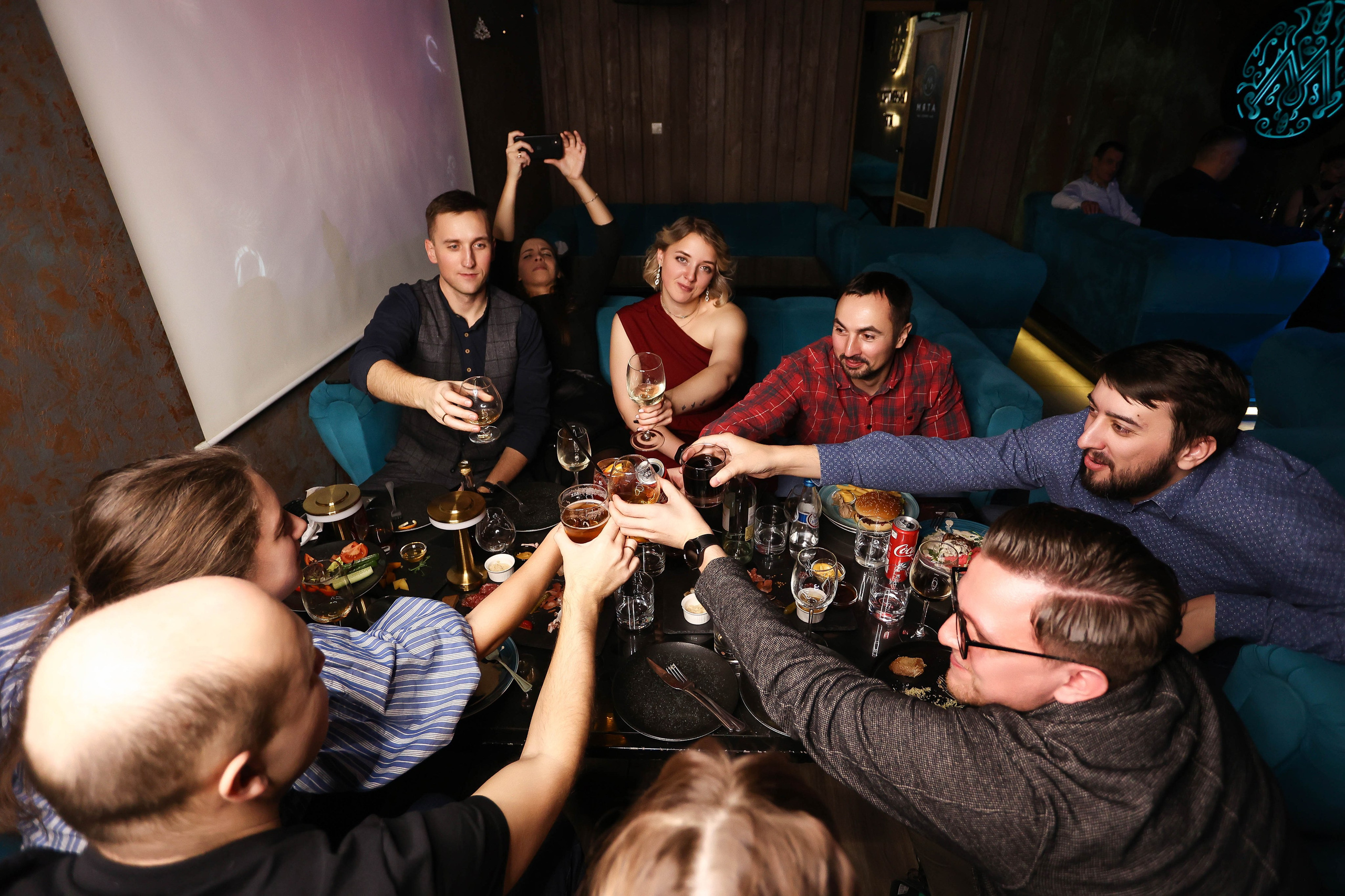 16/12/23 Новогоднее караоке в Мята Спортивная. Мята Спортивная — Кальянная, караоке, бар в Минске