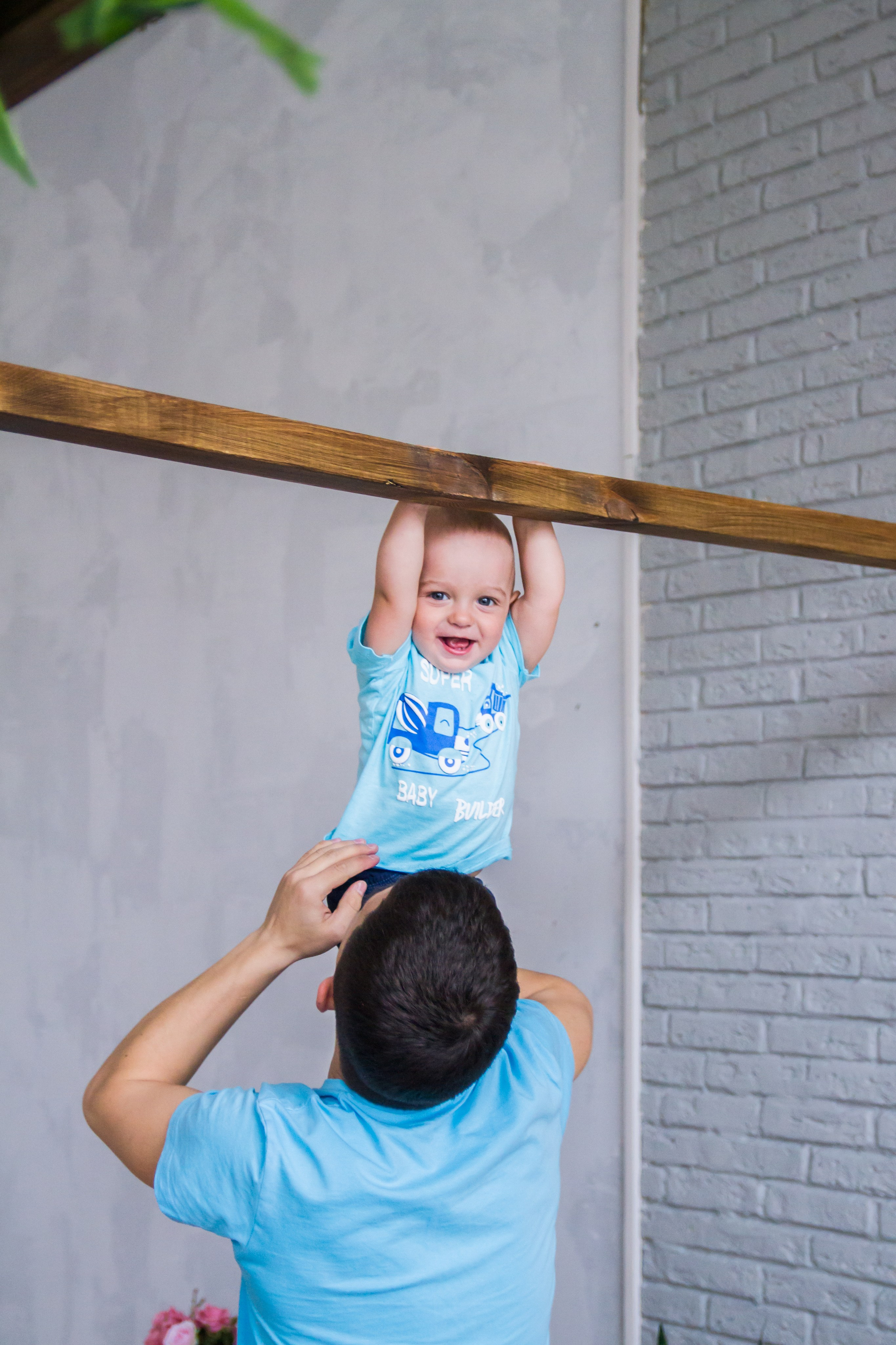 Семейная фотосессия в студии с весенней тематикой, Пасха и кролик. Семейный и детский фотограф в Москве Мария Быкова