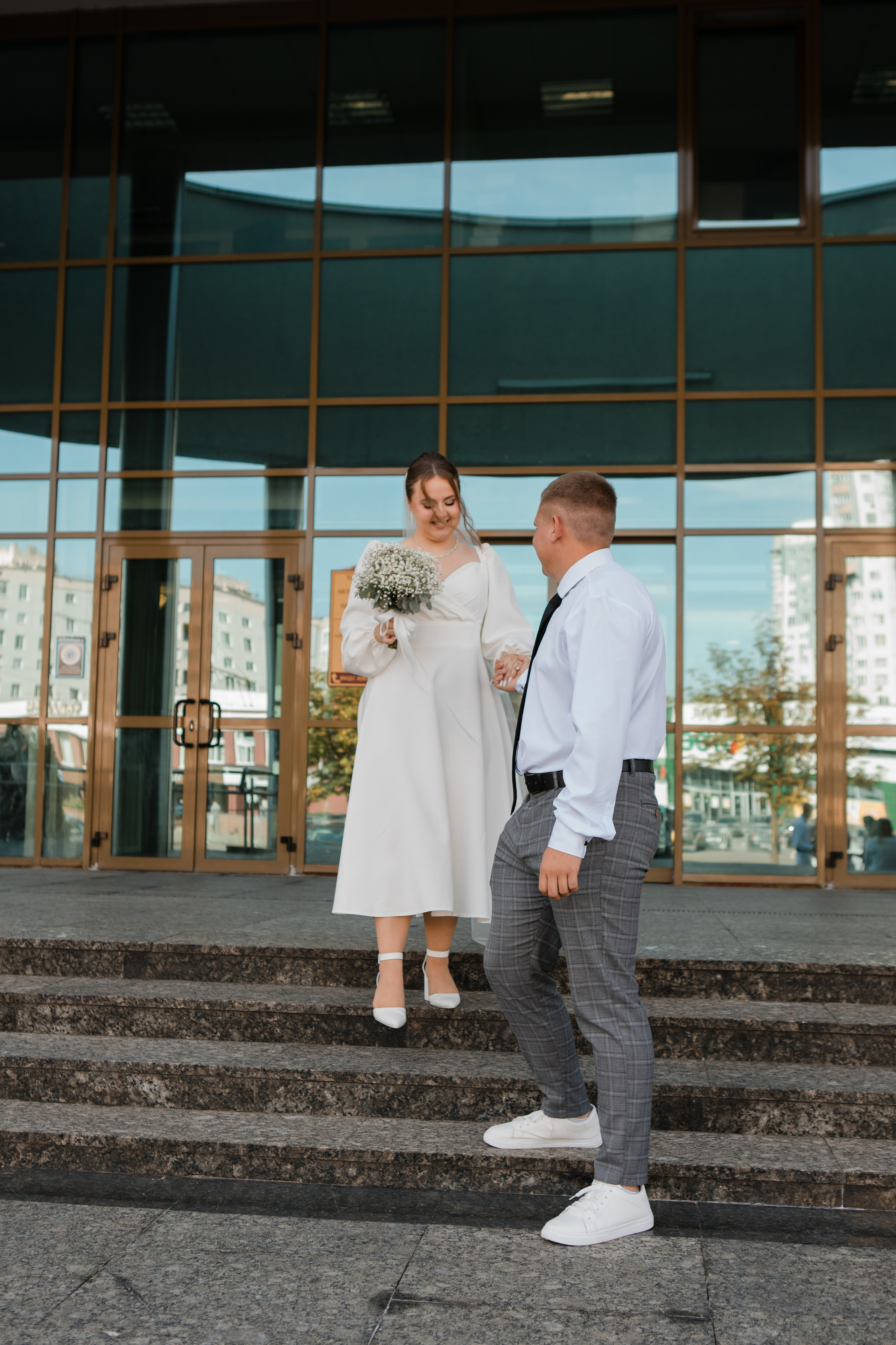 Отдел ЗАГС Администрации Московского района. Видеосъемка и фотосъемка свадеб. Фотограф и оператор на свадьбу. Видеосъемка подкастов, собственная видео-фотостудии. Предметная фотосъемка