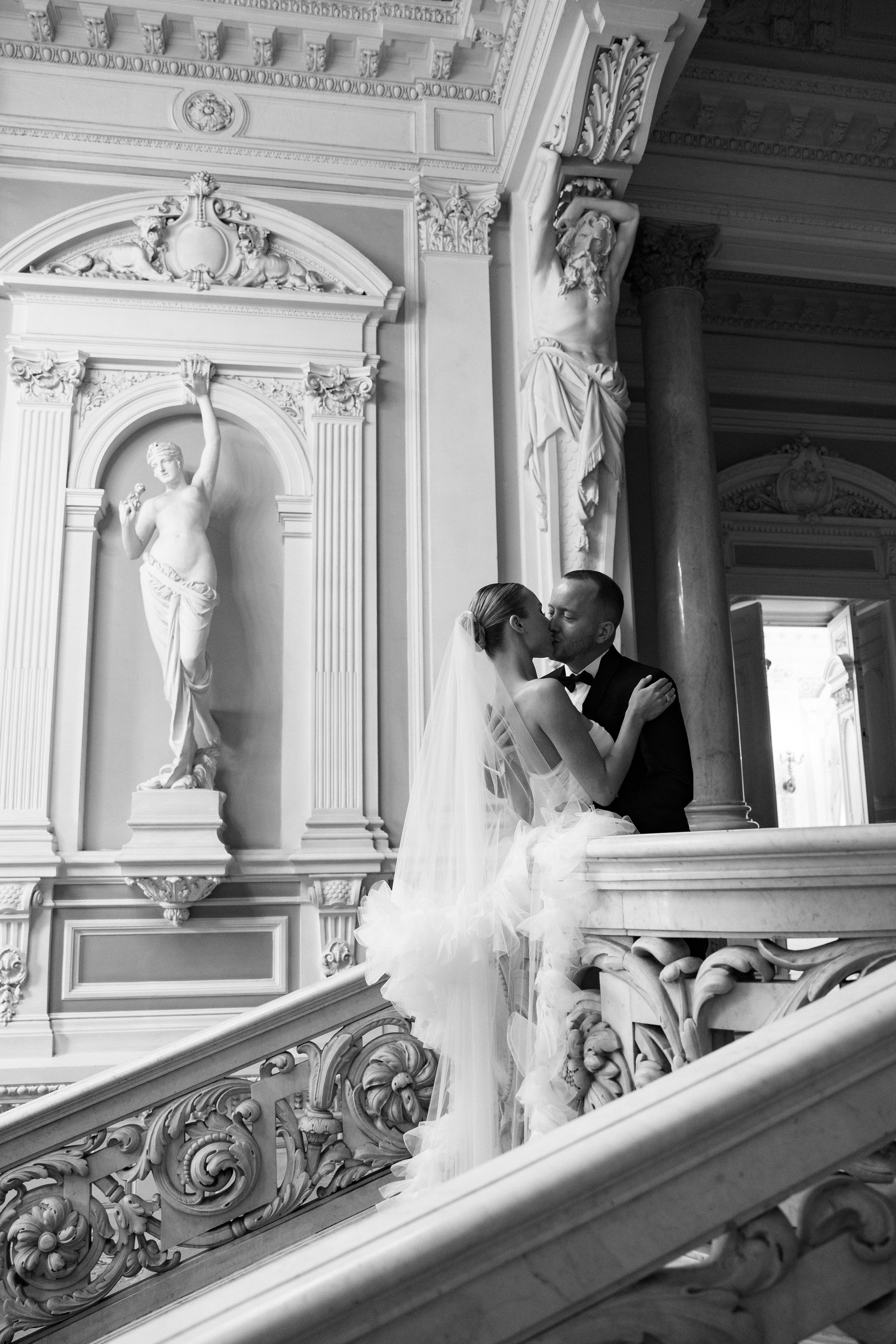 Анна Сергей. Камерная свадьба в Фосизонс в стиле неоклассика. Свадебный фотограф организатор в Санкт-Петербурге Ассоль Опарина