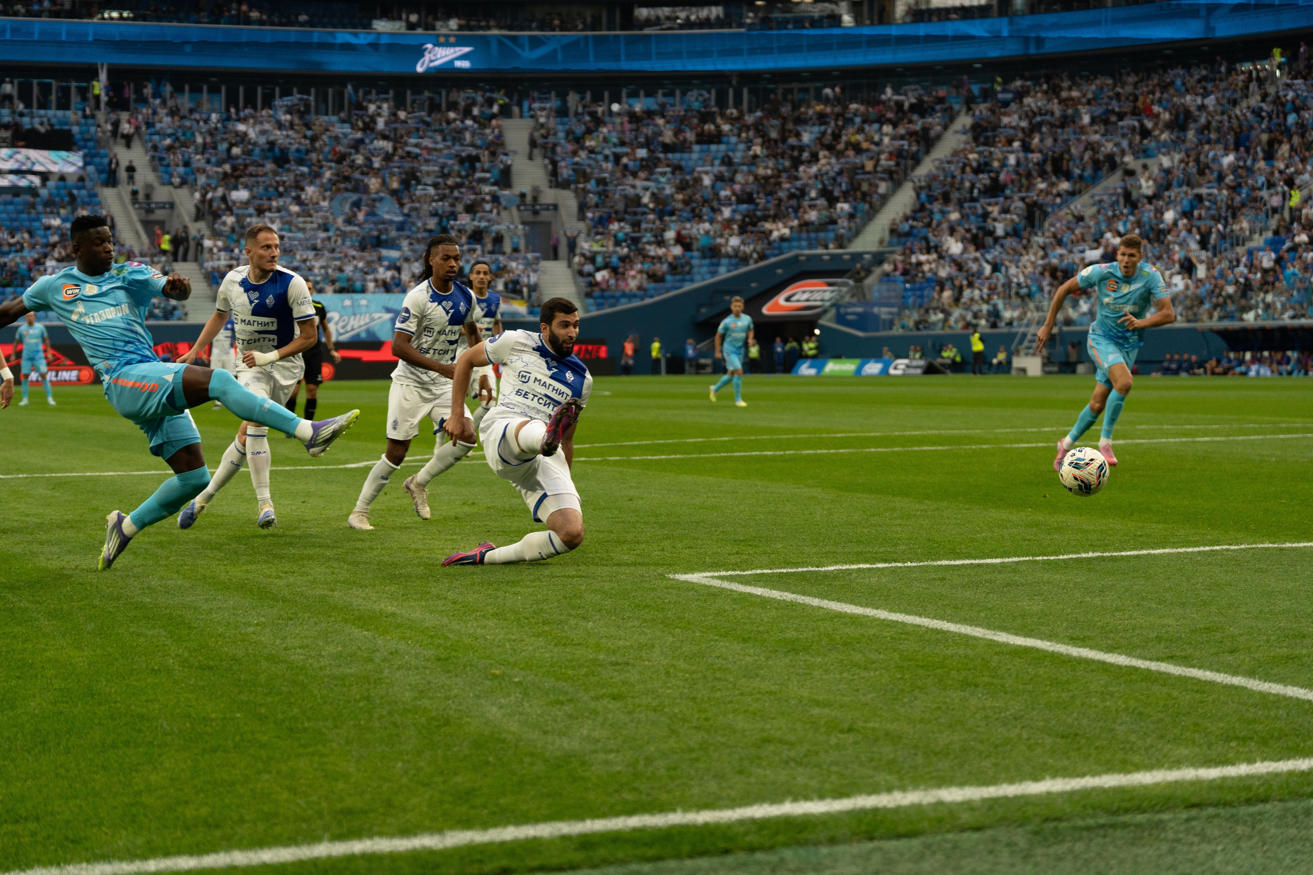 Репортажная съемка матча Зенит–Динамо, спортивный фотограф Санкт-Петербург