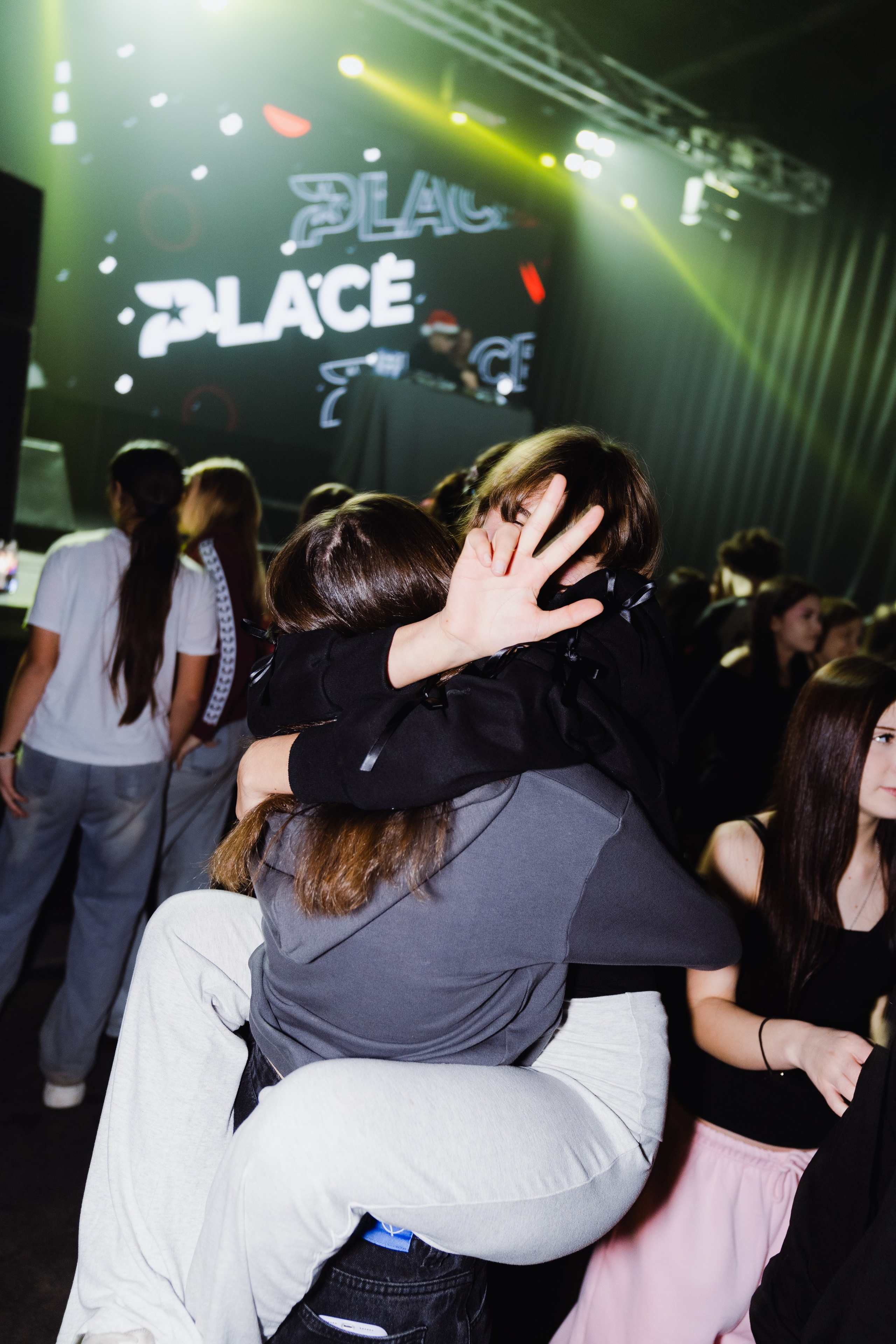 PLACE PARTY. Photographer Alexandr