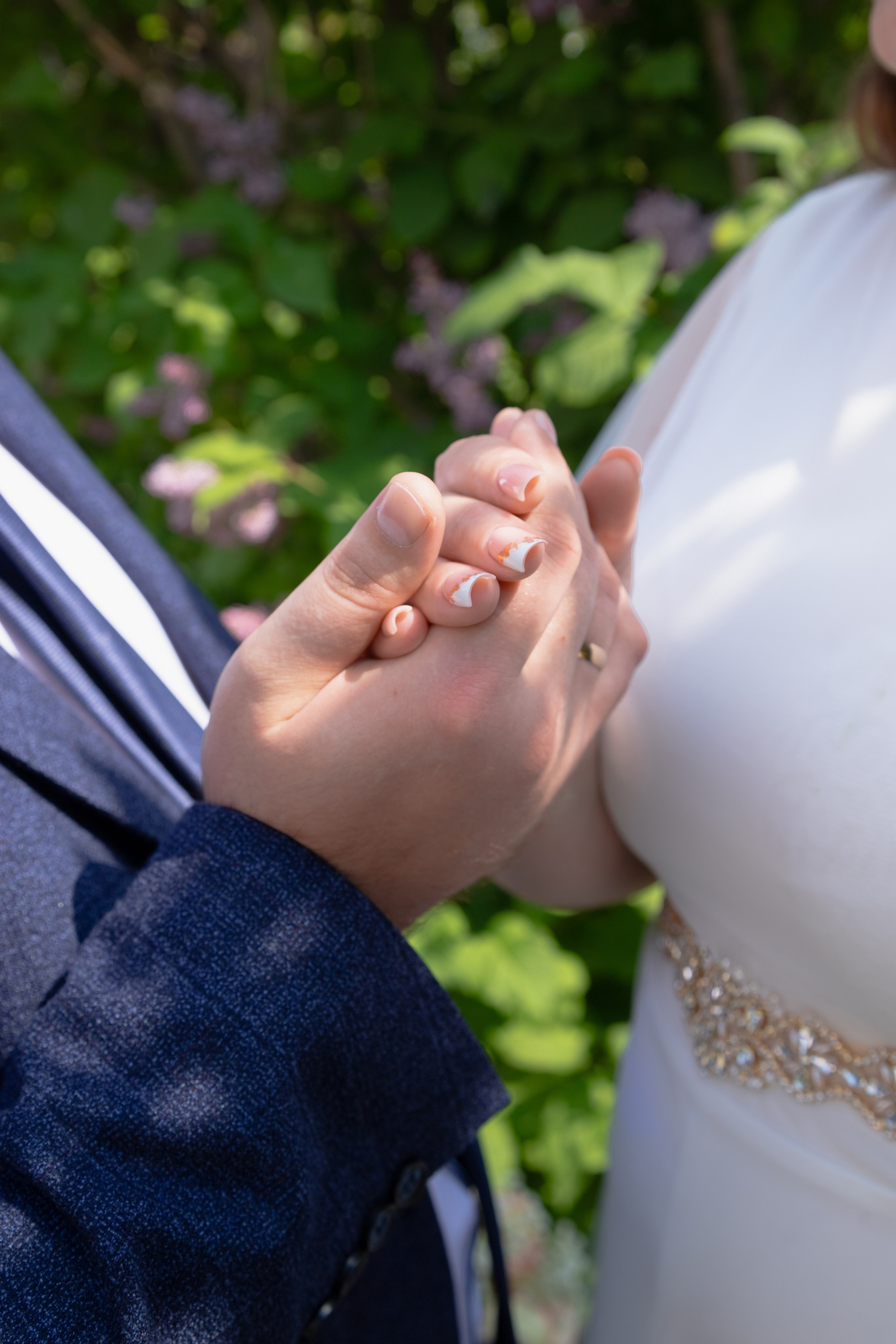 Прогулка в сирени после ЗАГСа Томск (Р. Люксембург). Фотограф в Томске Евгения Гуляева