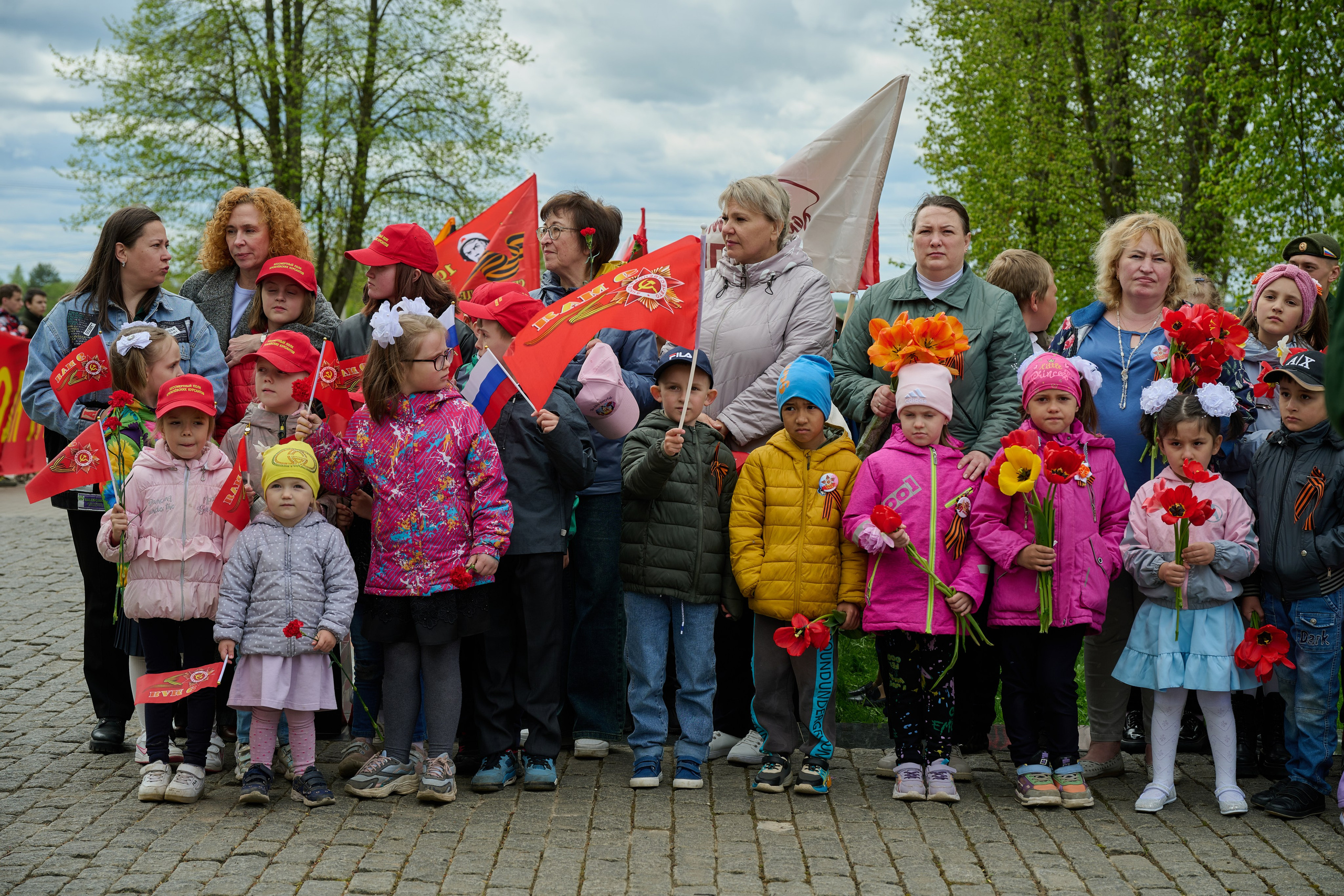 Памяти подвигу Кремлевских курсантов. Ярополец. Фотограф Роман Адлер