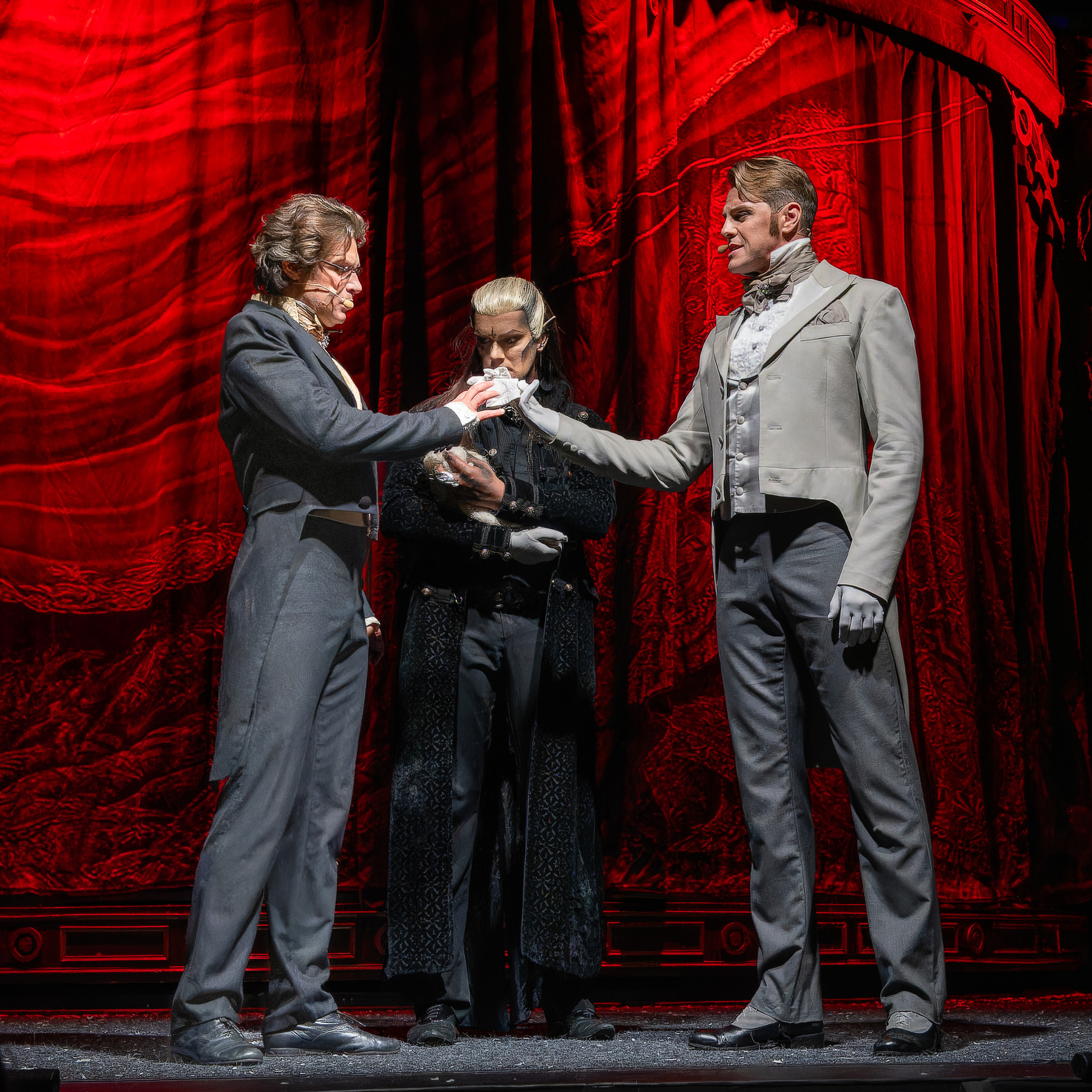 Makers Lab: Демон Онегина. Сайт фотографа Сергея Абрамова