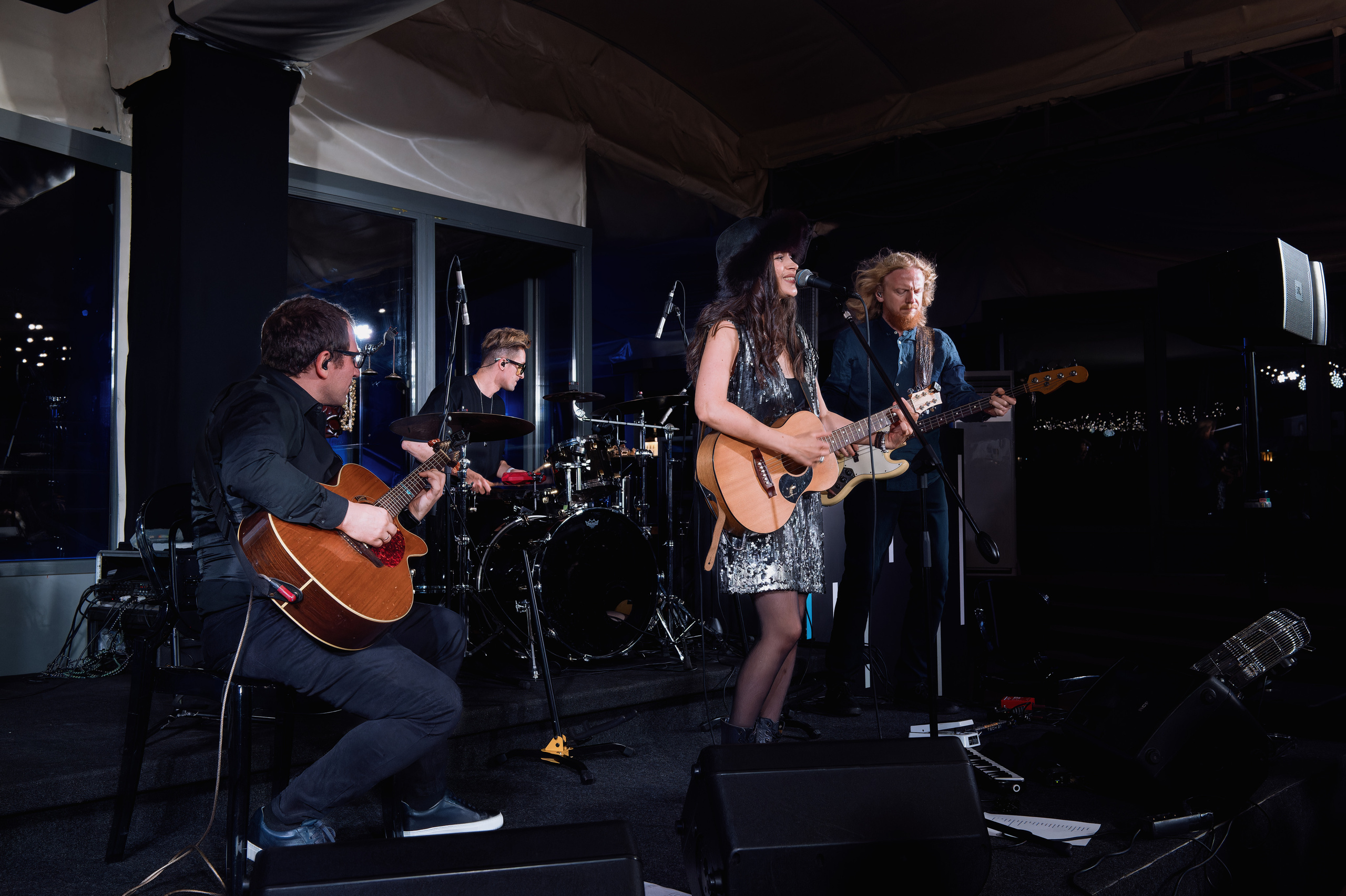 Женя Любич — концерт 3 сентября 2023 года на крыше Omega RoofTop. Сайт фотографа Сергея Абрамова