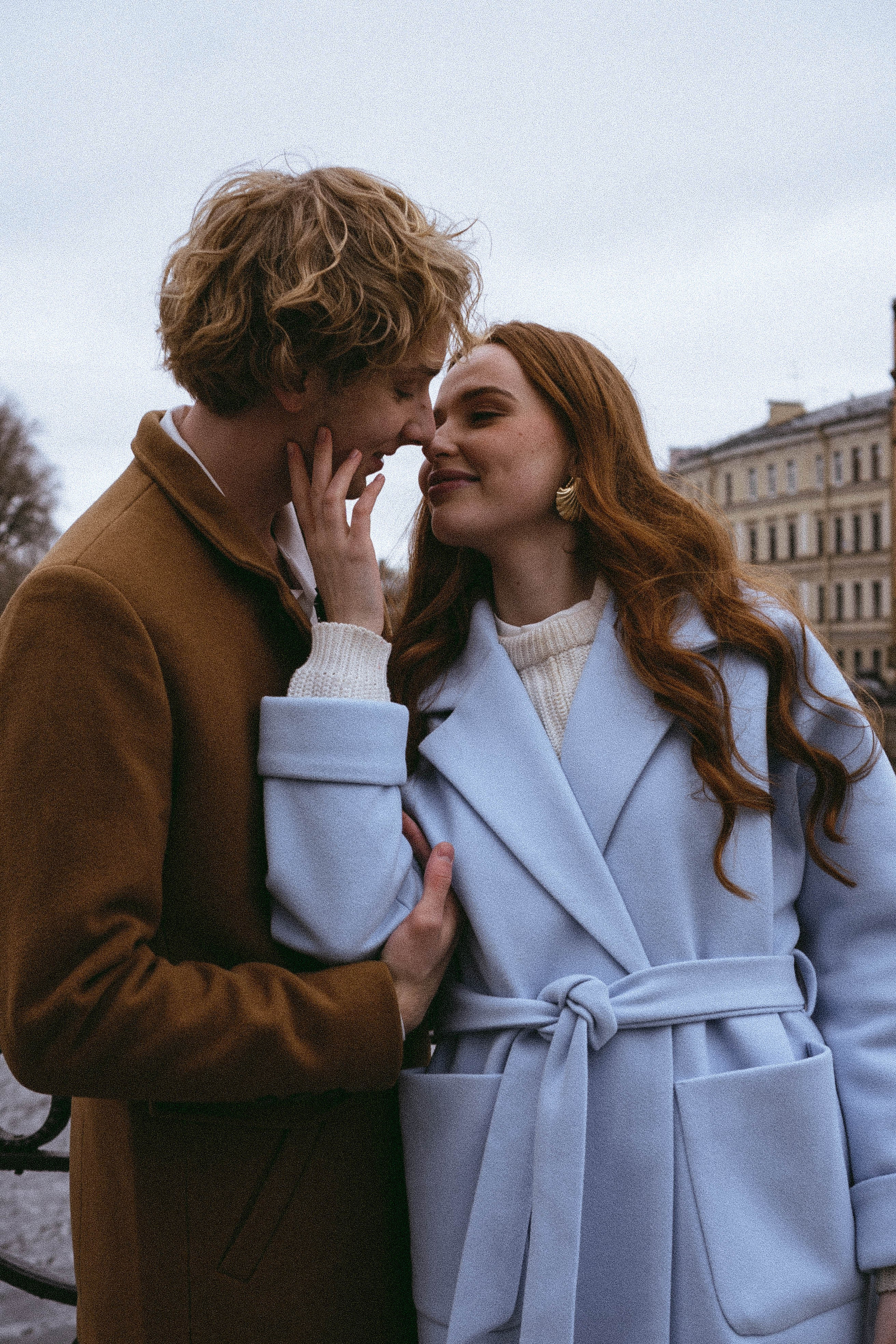 СВАДЕБНАЯ СЬЕМКА В ОТЕЛЕ. СБОРЫ ЖЕНИХА И НЕВЕСТЫ И ТАКЖЕ ТОР И ПОДГОТОВКА К ПРОГУЛКЕ И ПРОГУЛКА ПО ПЕТРОГРАДКЕ. Профессиональный фотограф, Санкт-Петербург — Виктория Богомолова