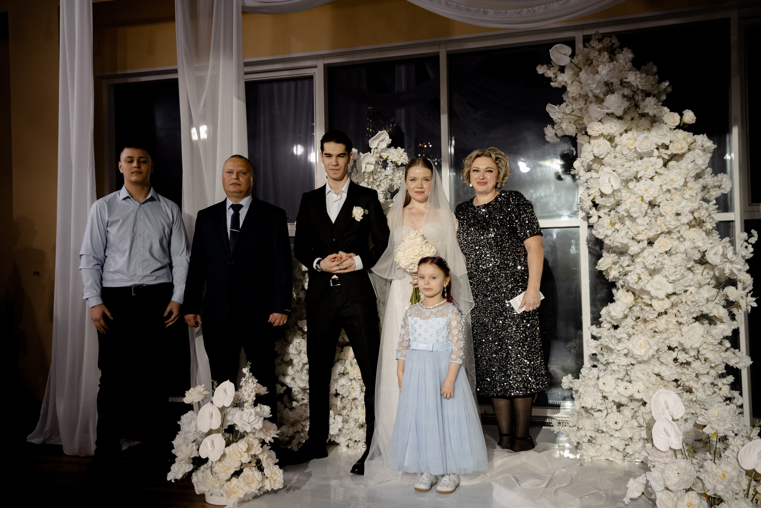 СВАДЕБНАЯ СЬЕМКА СБОРОВ В ОТЕЛЕ И ВЫЕЗД НА ЦЕРЕМОНИЮ (СНЯТО В СИБИРЕ В НИЖНЕВАРТОВСКЕ). Профессиональный фотограф, Санкт-Петербург — Виктория Богомолова