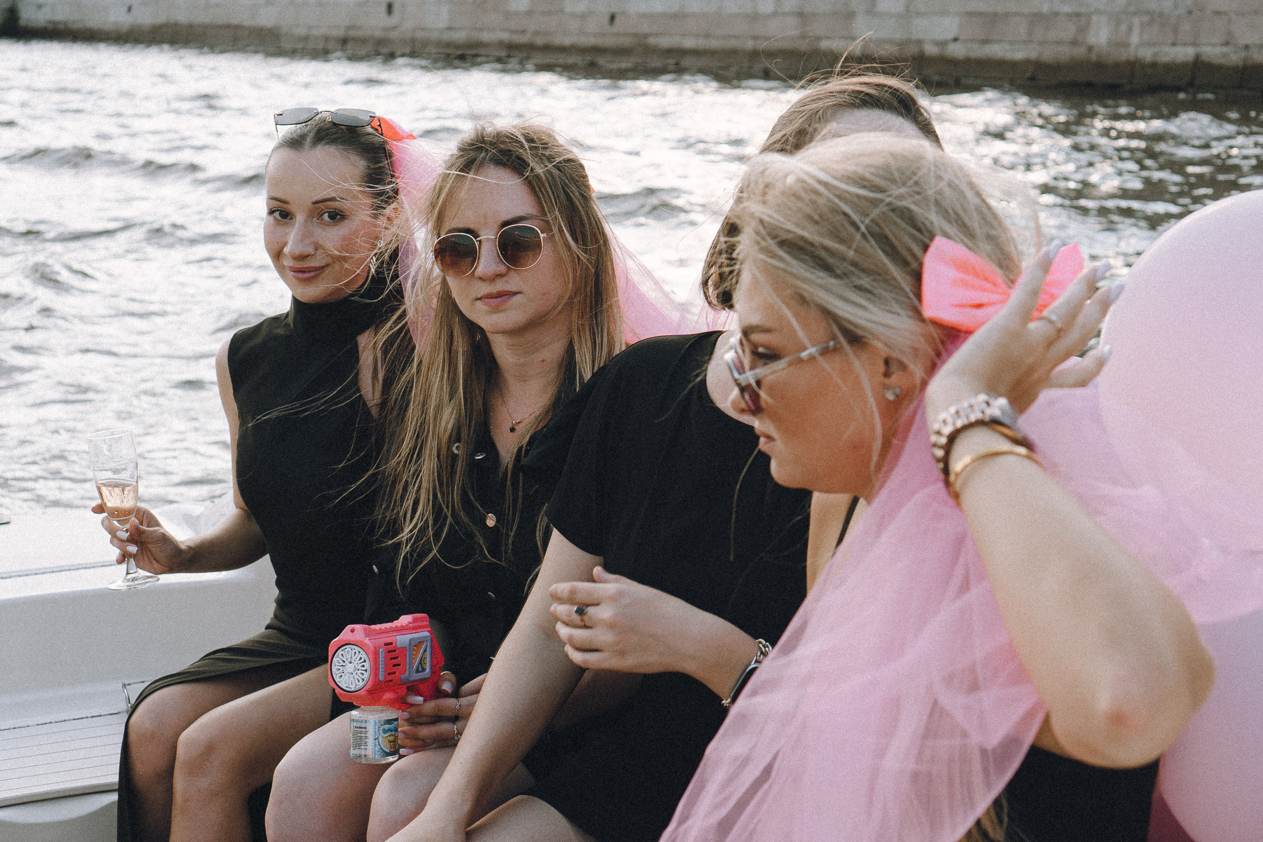 ДЕВИЧНИК НА КАТЕРЕ. Профессиональный фотограф, Санкт-Петербург — Виктория Богомолова