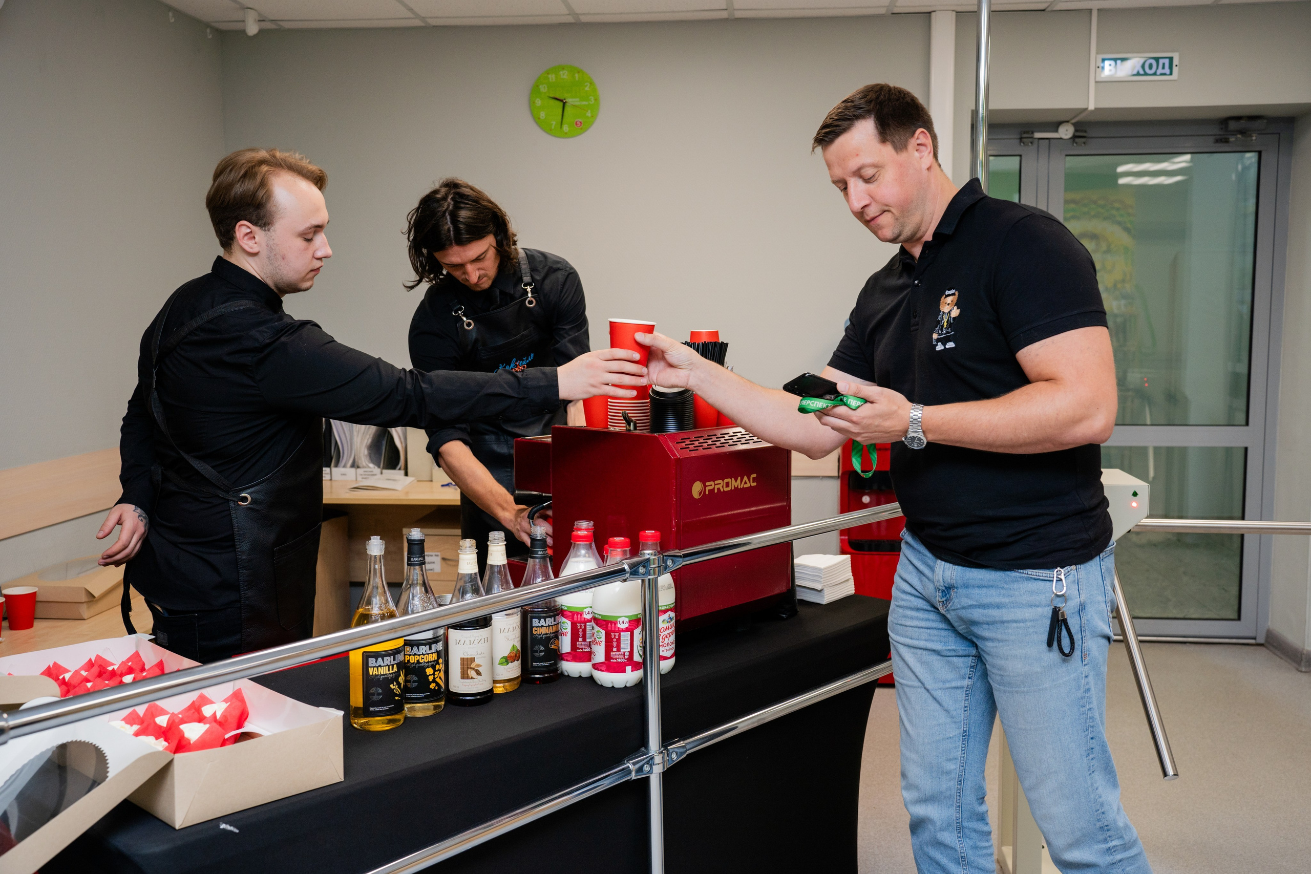 Офис Пятерочки. Видеограф и Фотограф в Челябинске Ксения и Владимир Рюмины