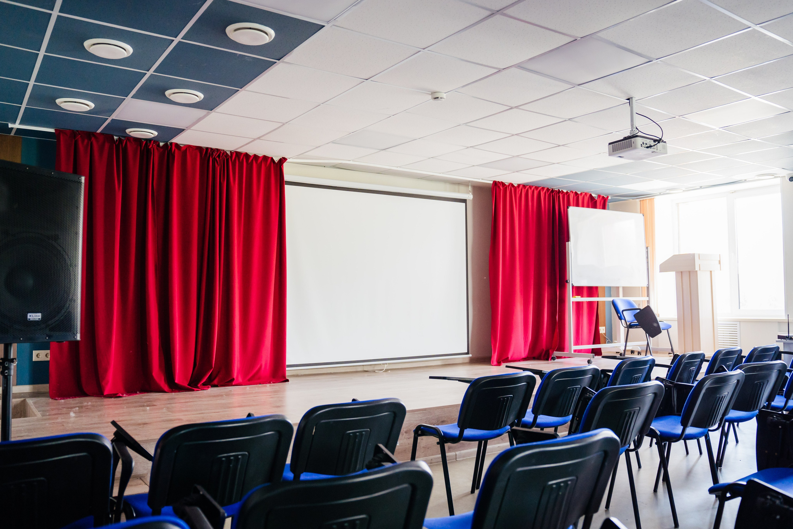 Съемка для Уральского медицинского колледжа ЮМЕД. Видеограф и Фотограф в Челябинске Ксения и Владимир Рюмины