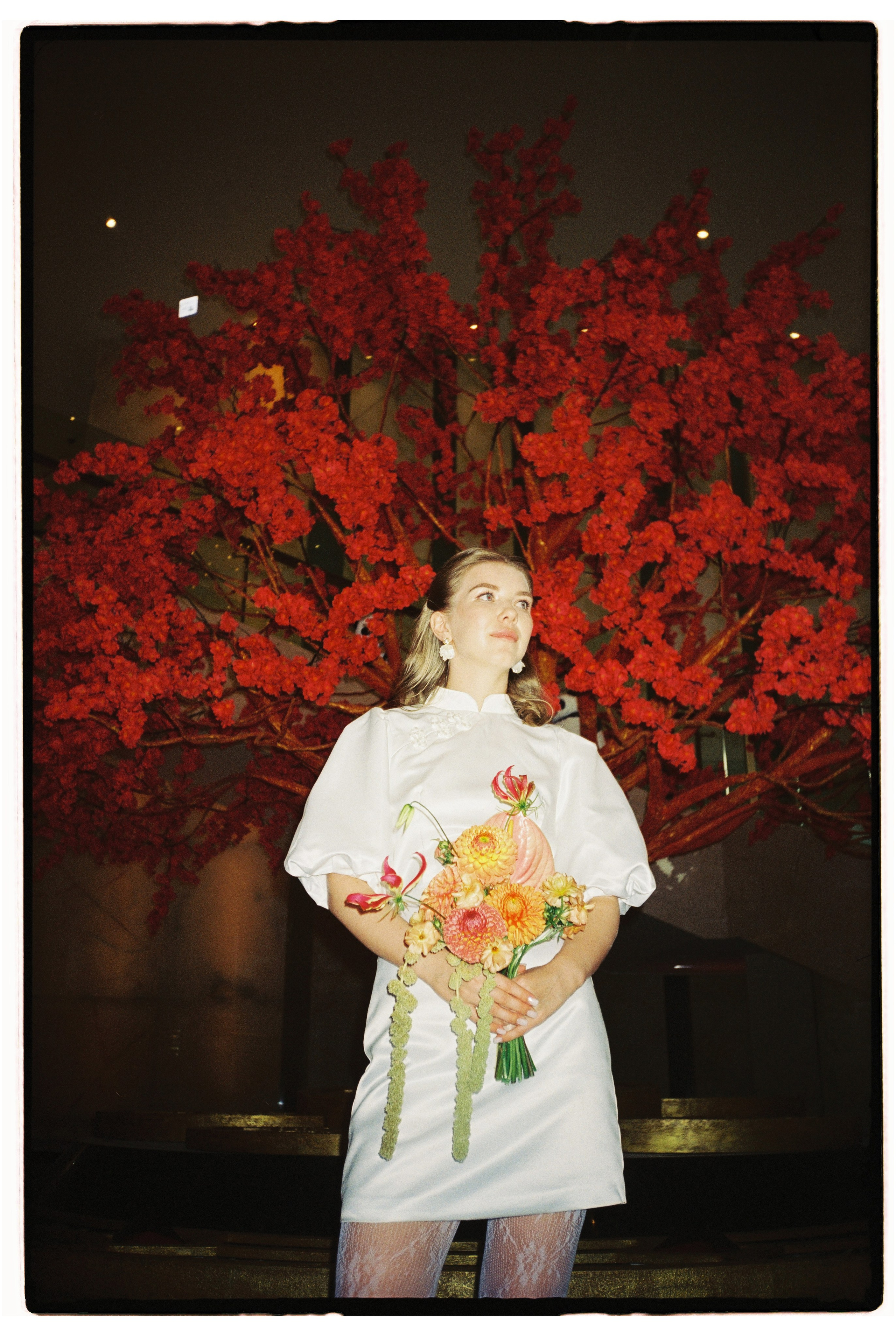 Артур и Даша, сборы в отеле Soluxe и роспись на ВДНХ. Свадебный и портретный фотограф в Москве Кристина Золотова