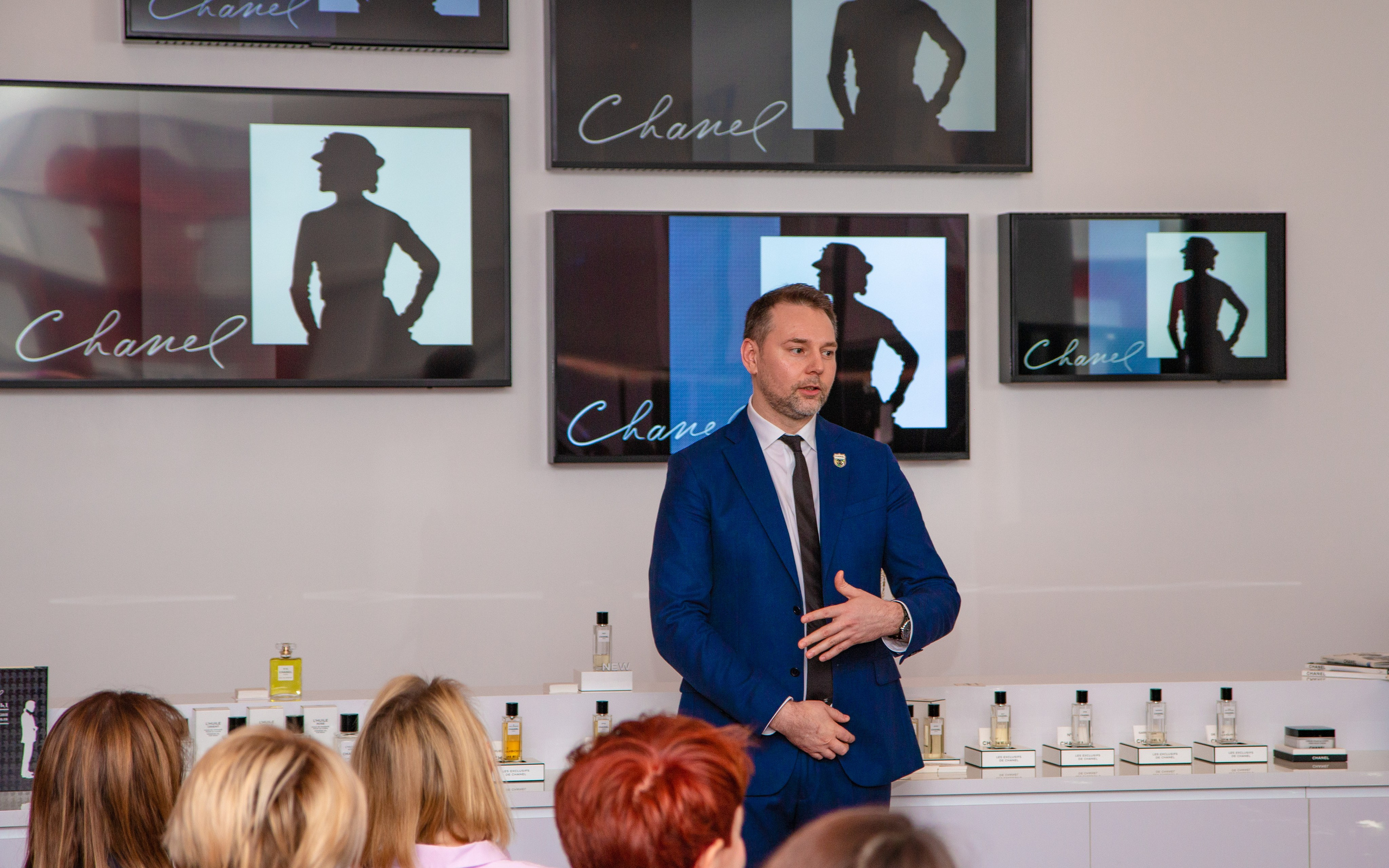 Chanel Екатеринбург. Предметный и репортажный фотограф Алексей Кротов