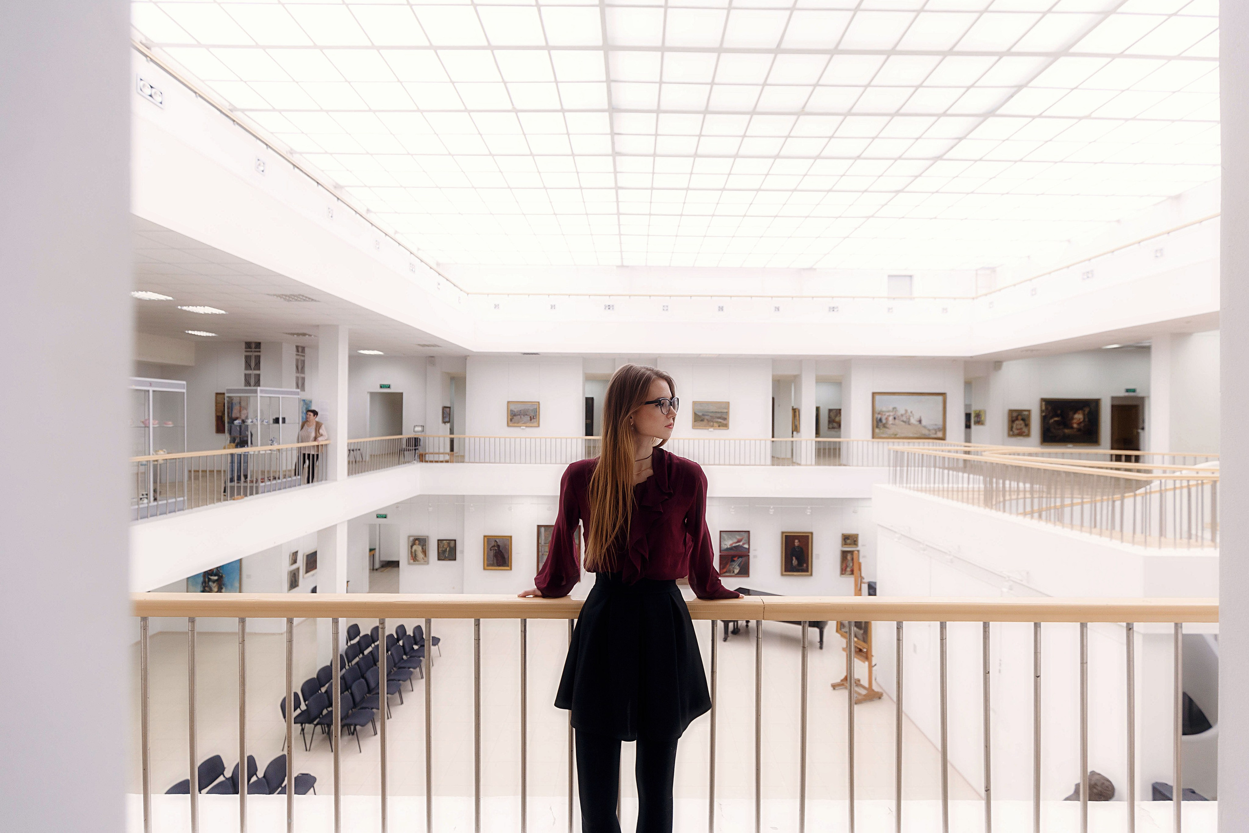 Фотосессия с Машей в Чувашском художественном музее. Портретный и репортажный фотограф в Чебоксарах Андриян Чаркин