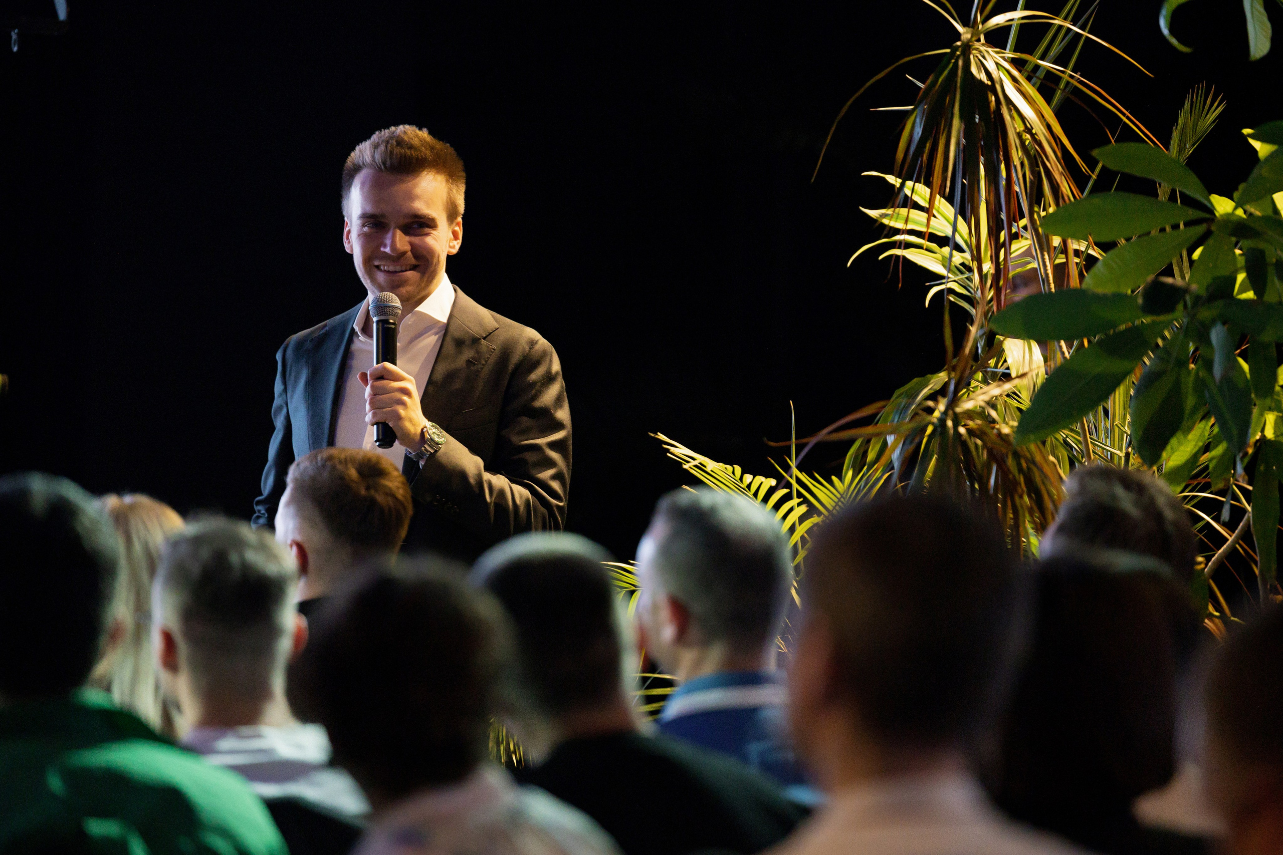 Весенний слёт инвесторов Клуба Двух Запятых. Свадебный и репортажный фотограф в Москве Владимир Сергеев | Naysaikolo