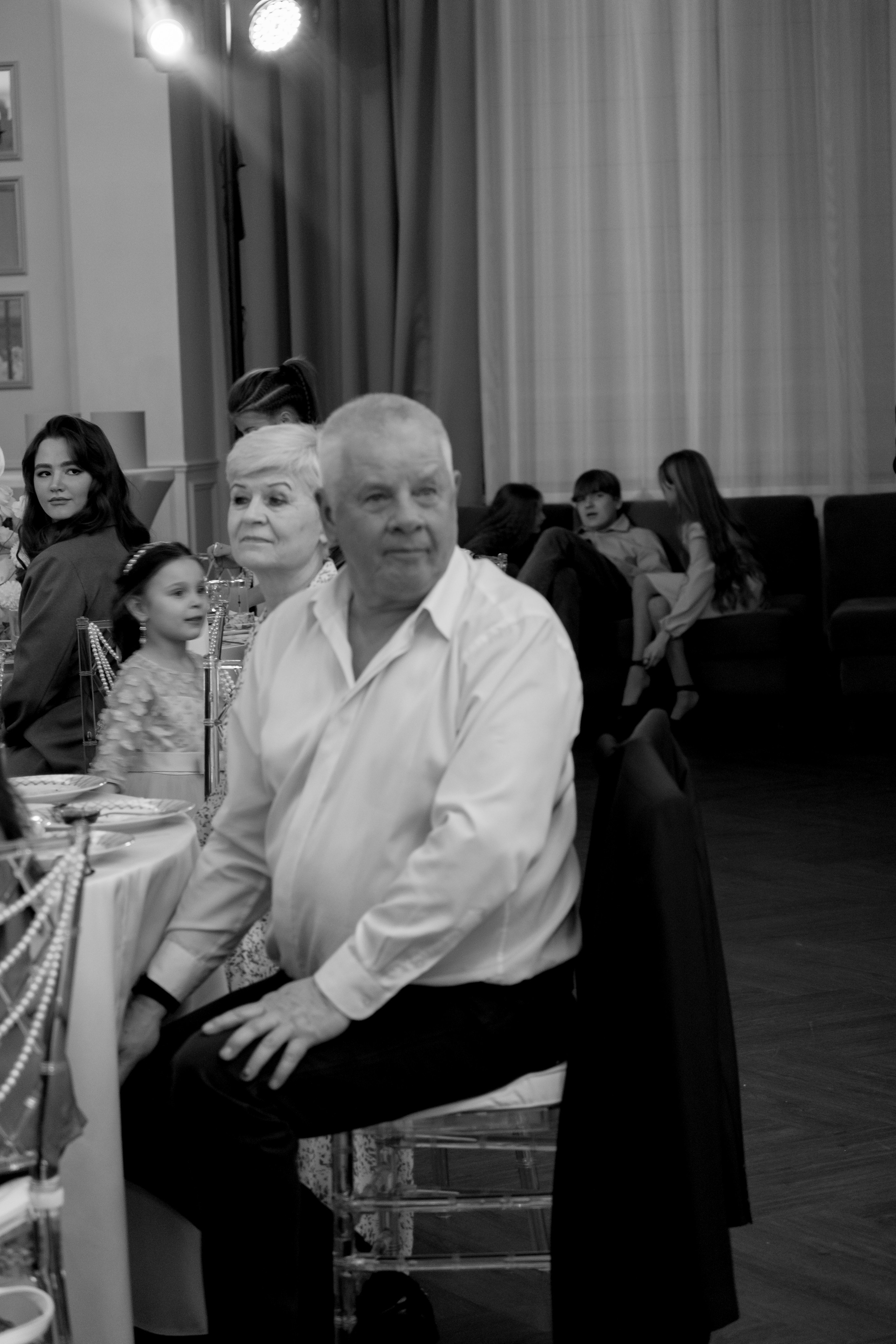 СВАДЕБНЫЙ БАНКЕТ (СНЯТО В СИБИРЕ В НИЖНЕВАРТОВСКЕ). Профессиональный фотограф, Санкт-Петербург — Виктория Богомолова