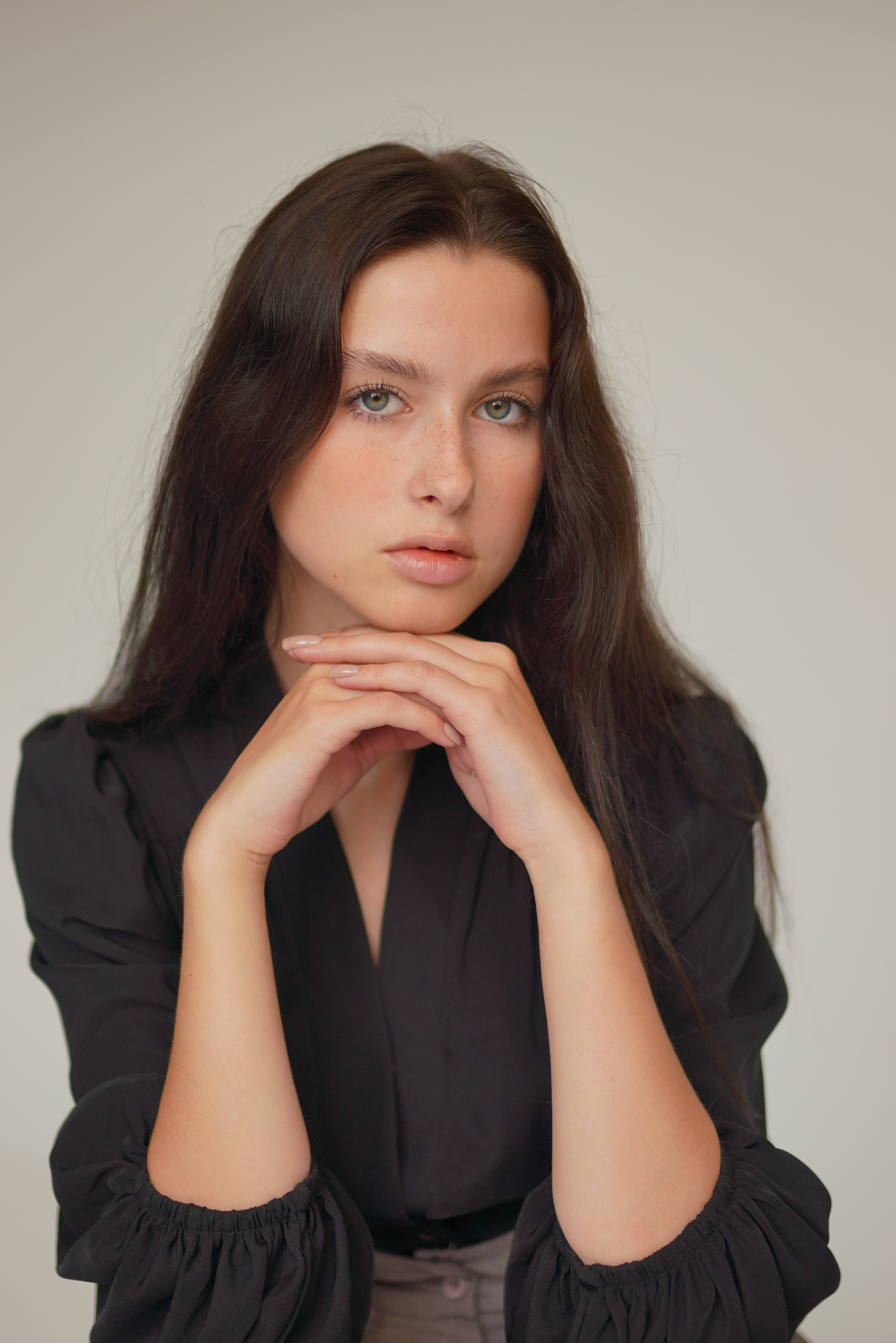 Диана, 42-44 р-р, 171. KED Production — продакшн из СПб. Создаём фото, видео и контент, который помогает брендам и селлерам продавать больше