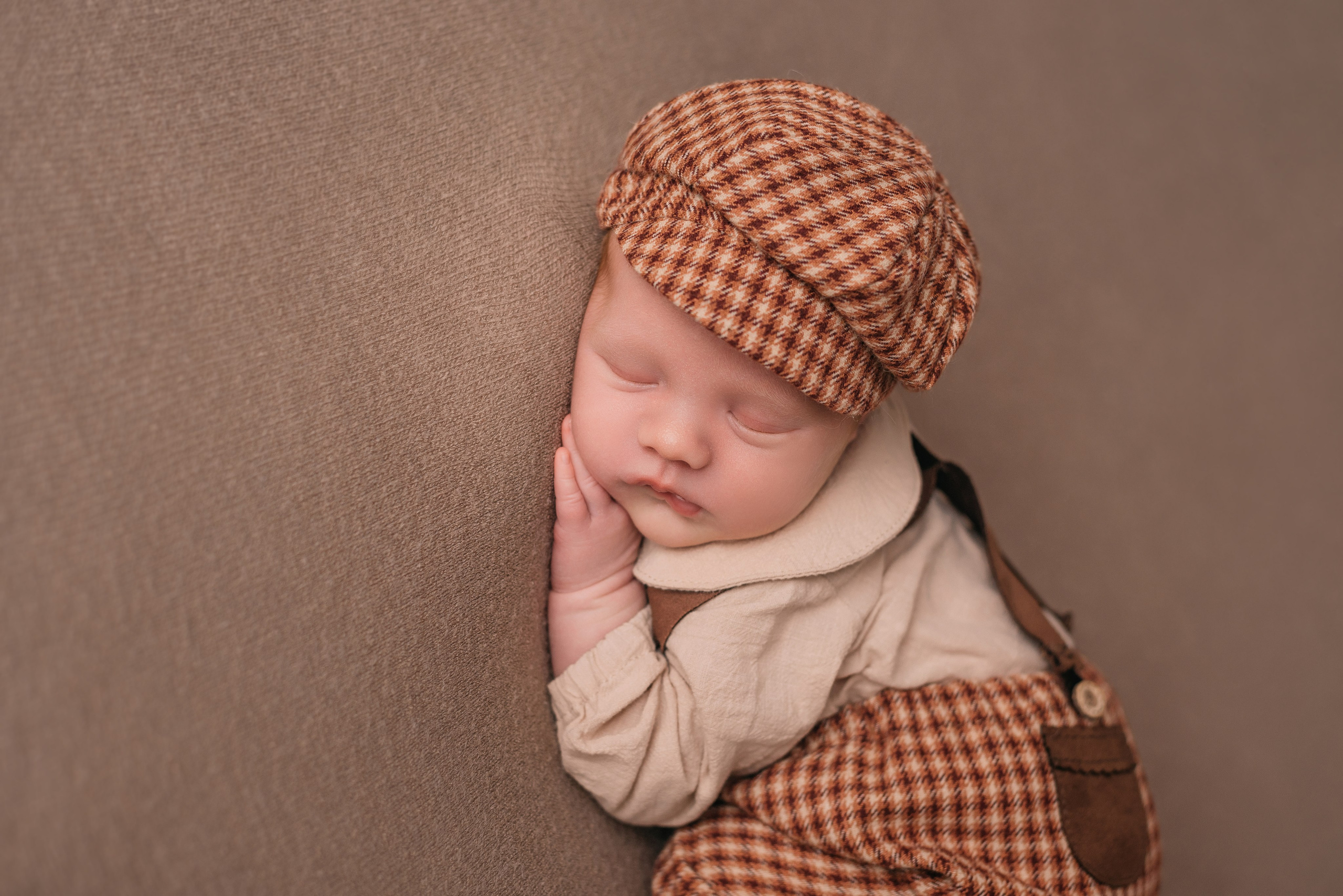 Артем. Фотограф новорожденных Белгород