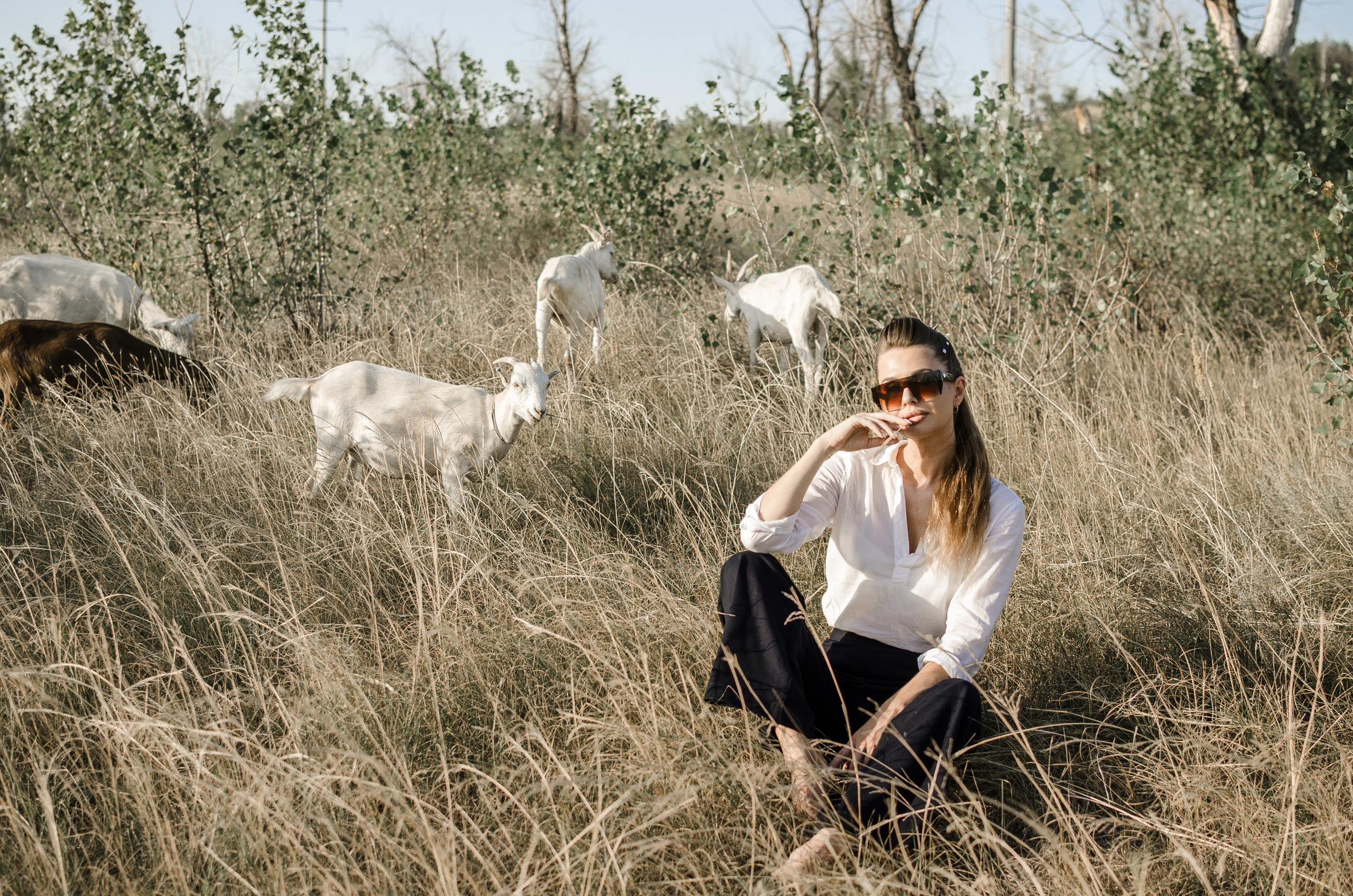 Фотосессия девушки в сирени. Фотограф в Каменске-Шахтинском Ольга Сагал