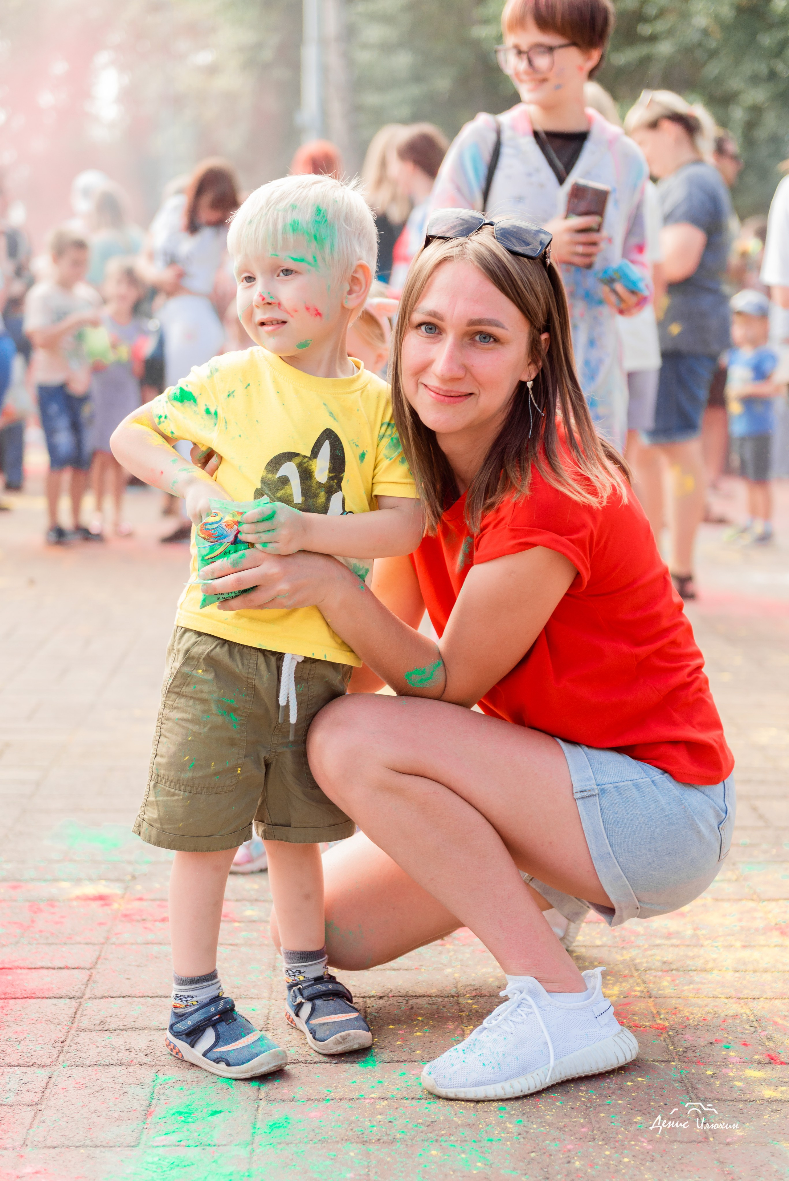 Краски Холи в Комсомольском Парке 2023. Детский фотограф, семейный фотограф и репортажи в Кемерово
