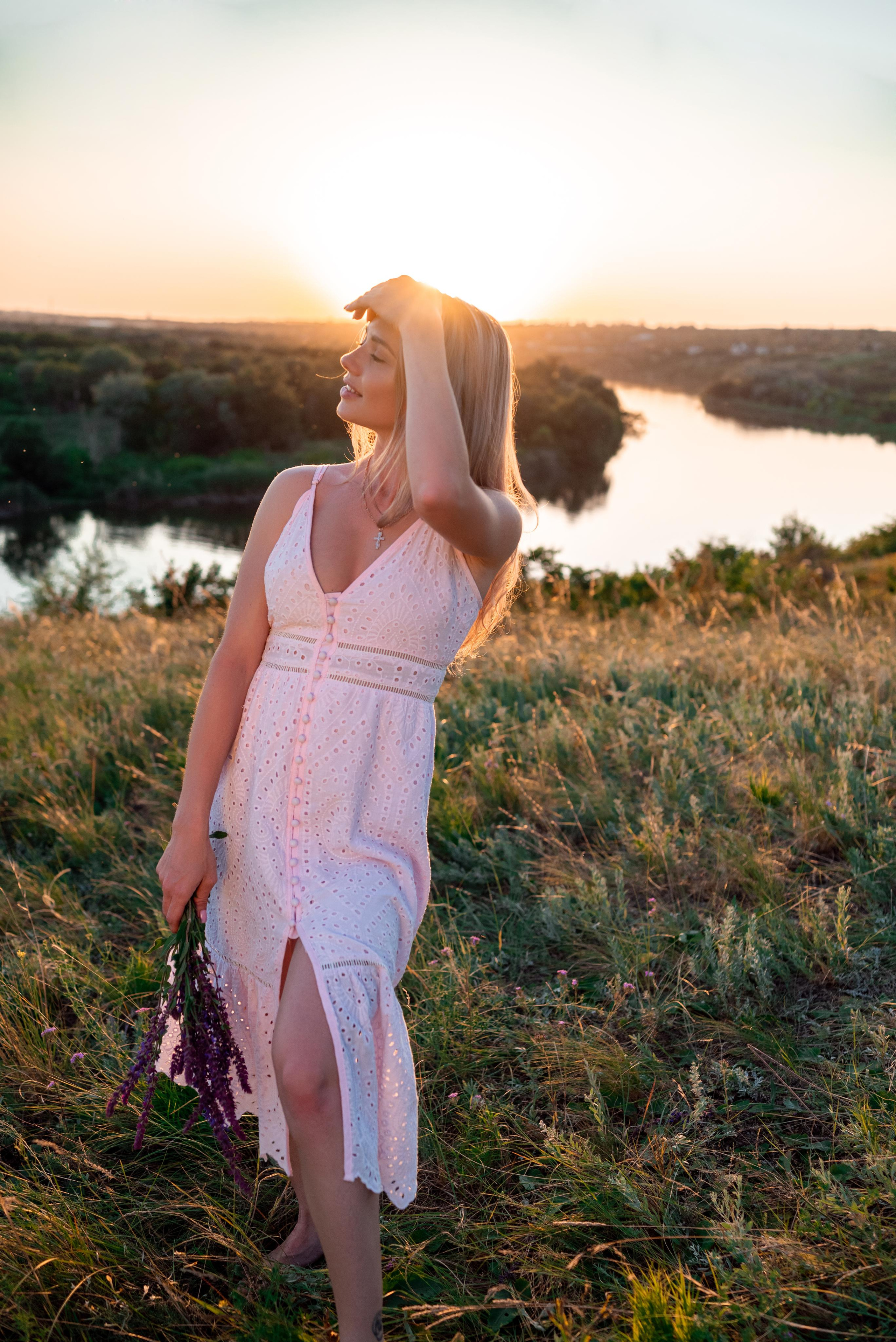 Фотосессия девушки в сирени. Фотограф в Каменске-Шахтинском Ольга Сагал