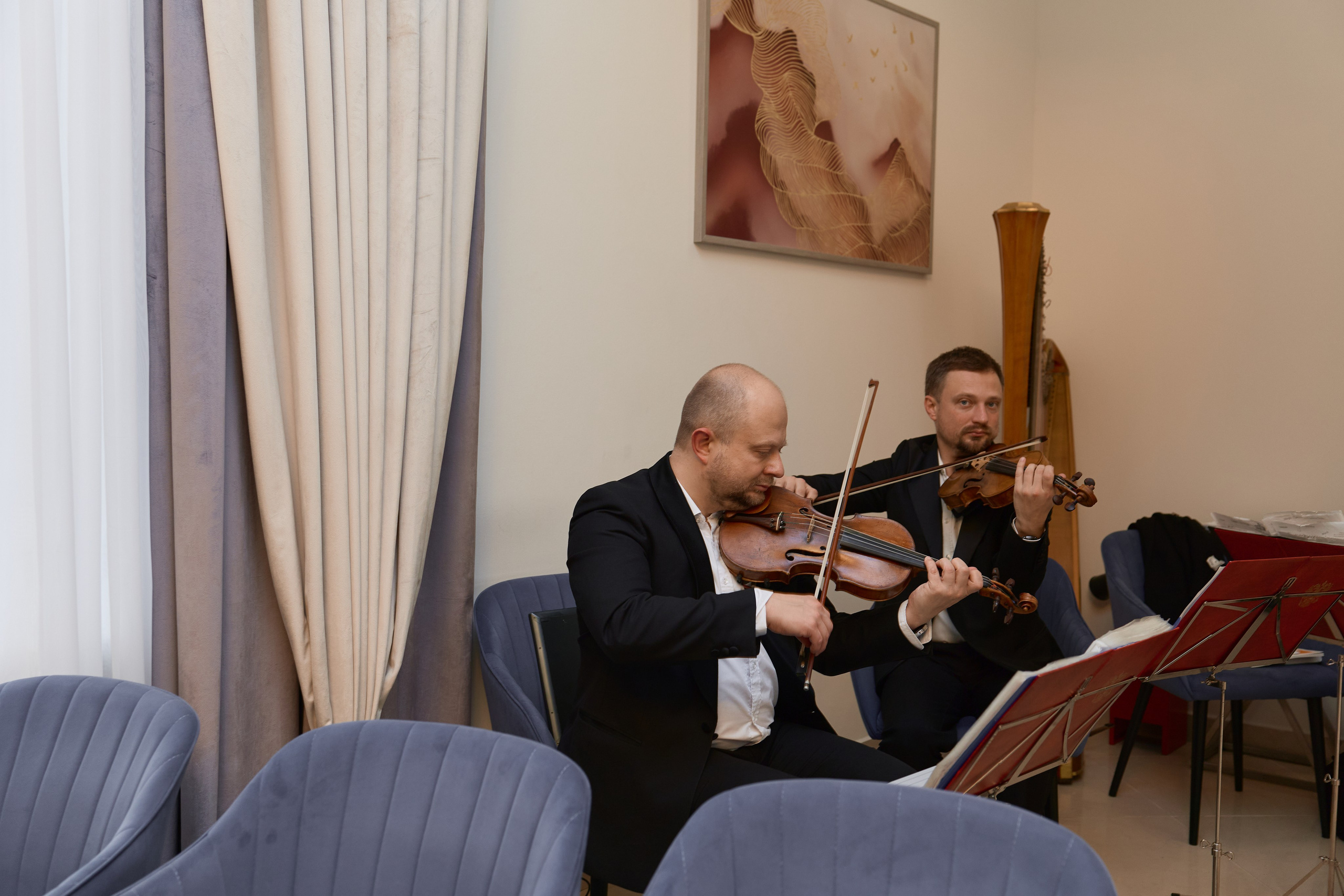 Елизавета и Артем. Роспись ВДНХ. Любовь Юсупова. Фотограф