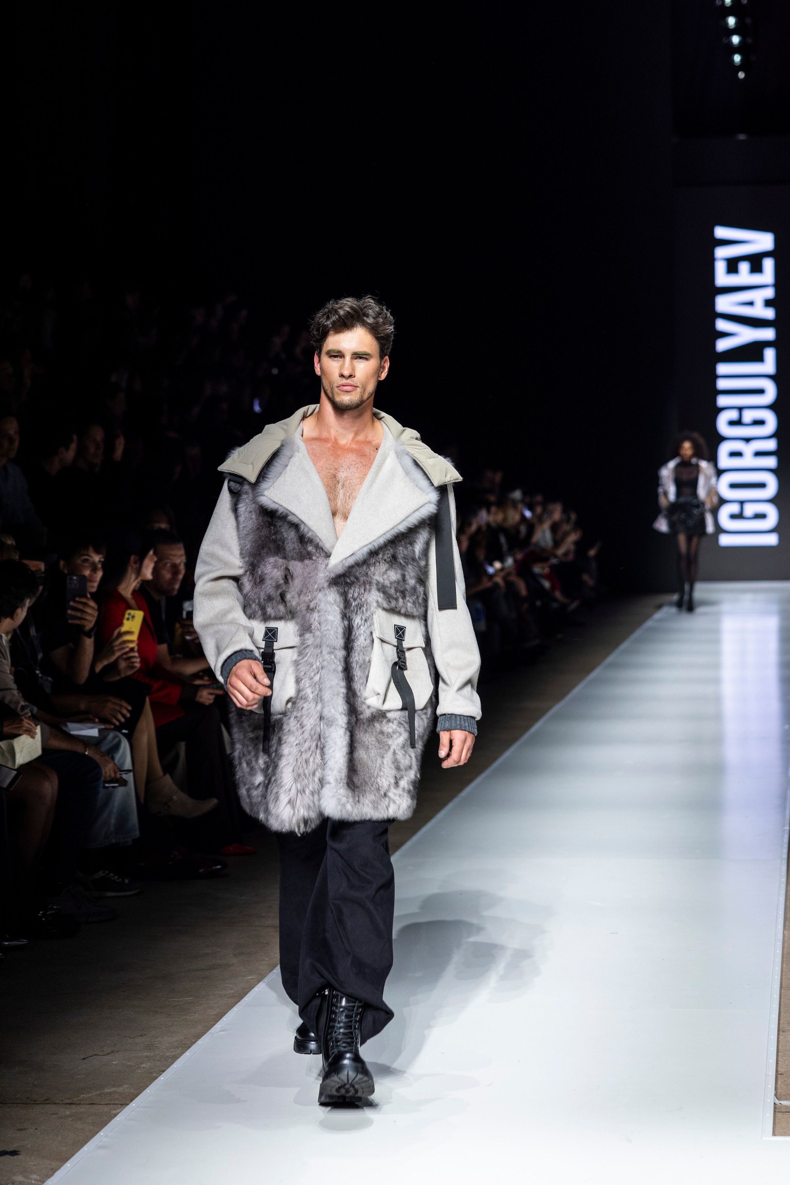 Показ Игоря Гуляева 2024. Фотограф в Москве Ира Никина