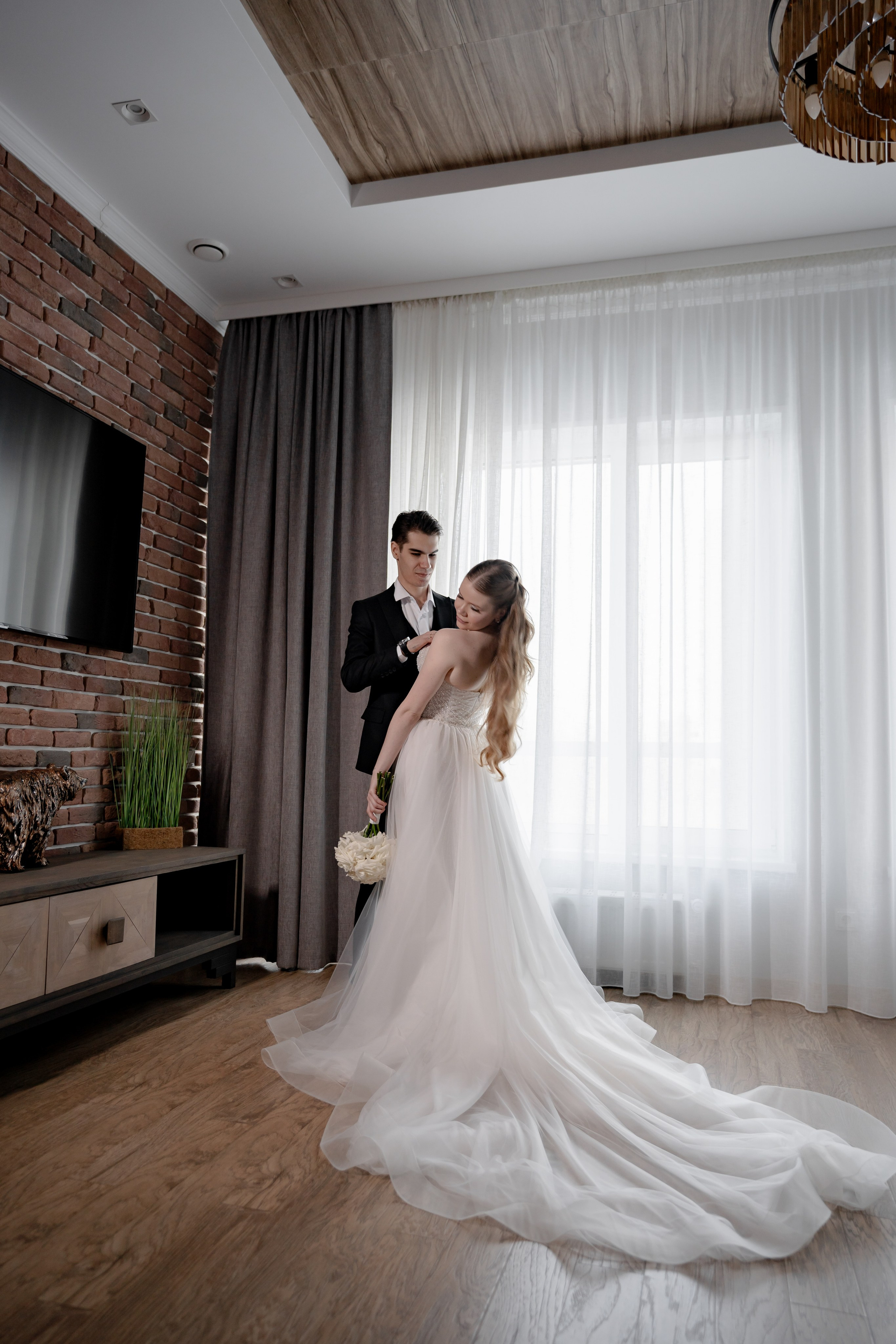 СВАДЕБНАЯ СЬЕМКА СБОРОВ В ОТЕЛЕ И ВЫЕЗД НА ЦЕРЕМОНИЮ (СНЯТО В СИБИРЕ В НИЖНЕВАРТОВСКЕ). Профессиональный фотограф, Санкт-Петербург — Виктория Богомолова