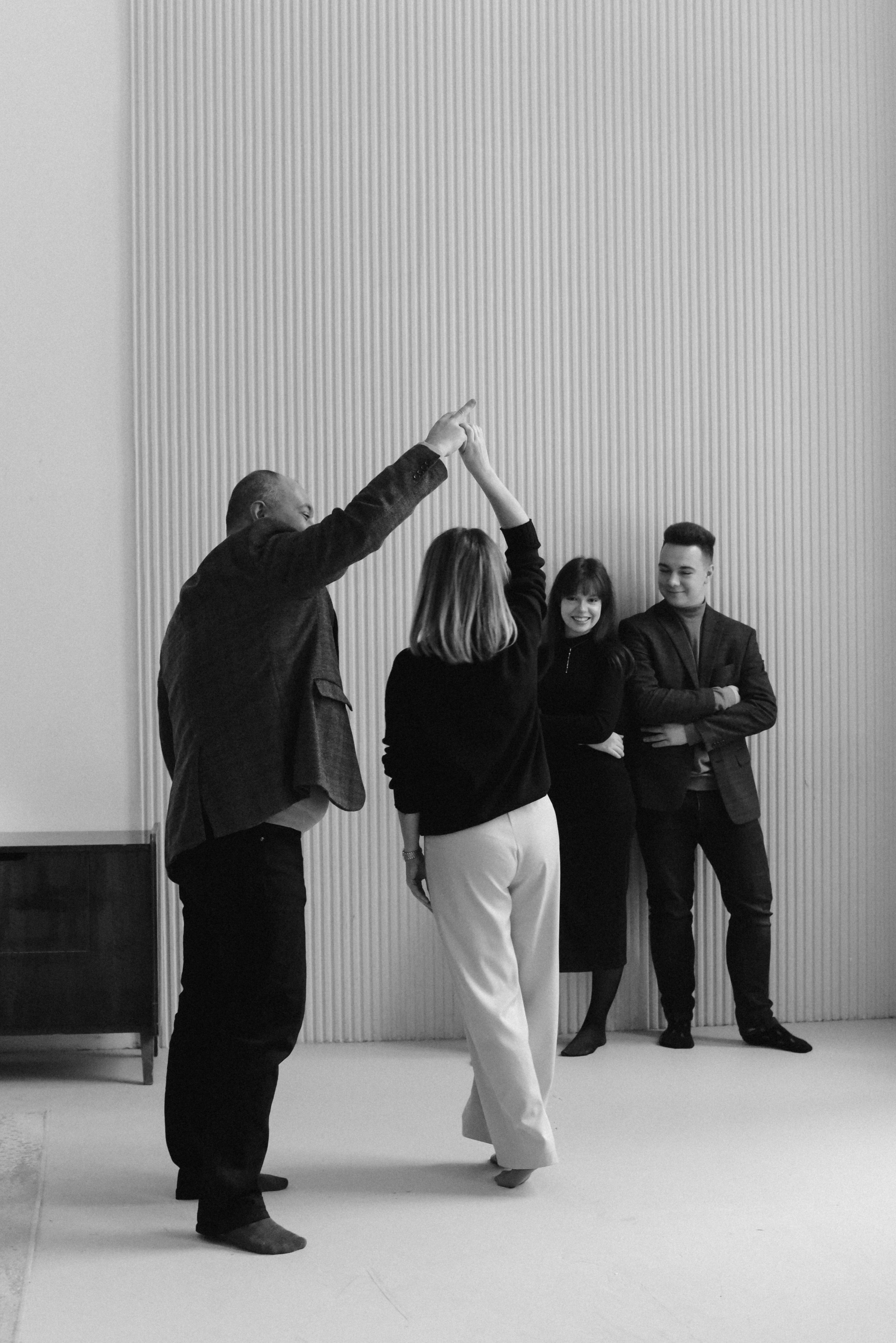 Молодые родители и взрослые дети. Фотограф Лола Волна, город Москва