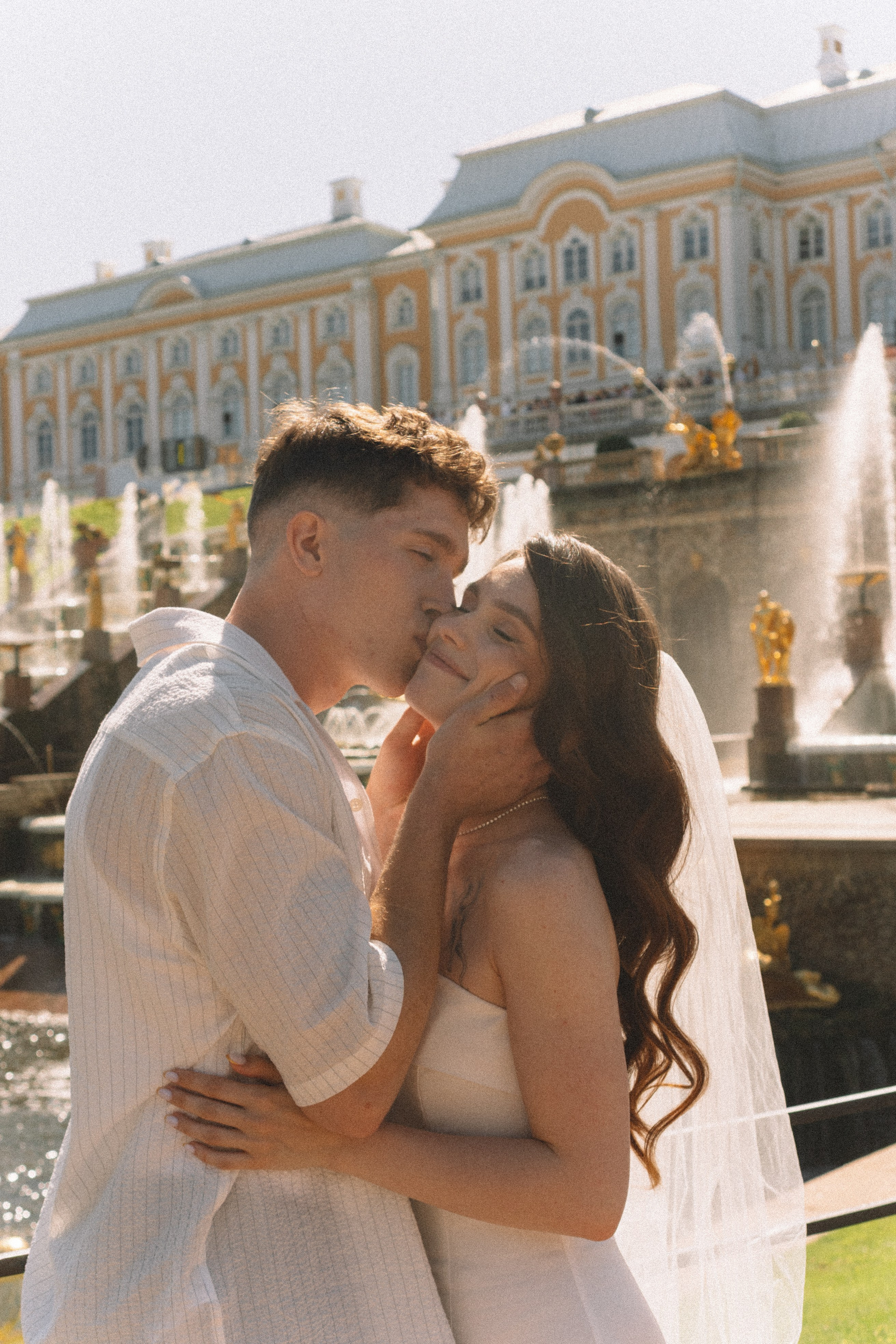 СВАДЕБНАЯ СЬЕМКА В ПЕТЕРГОФЕ И СЬЕМКА РЕПОРТАЖА В ЗАГСЕ ПЕТЕРГОФА. Профессиональный фотограф, Санкт-Петербург — Виктория Богомолова