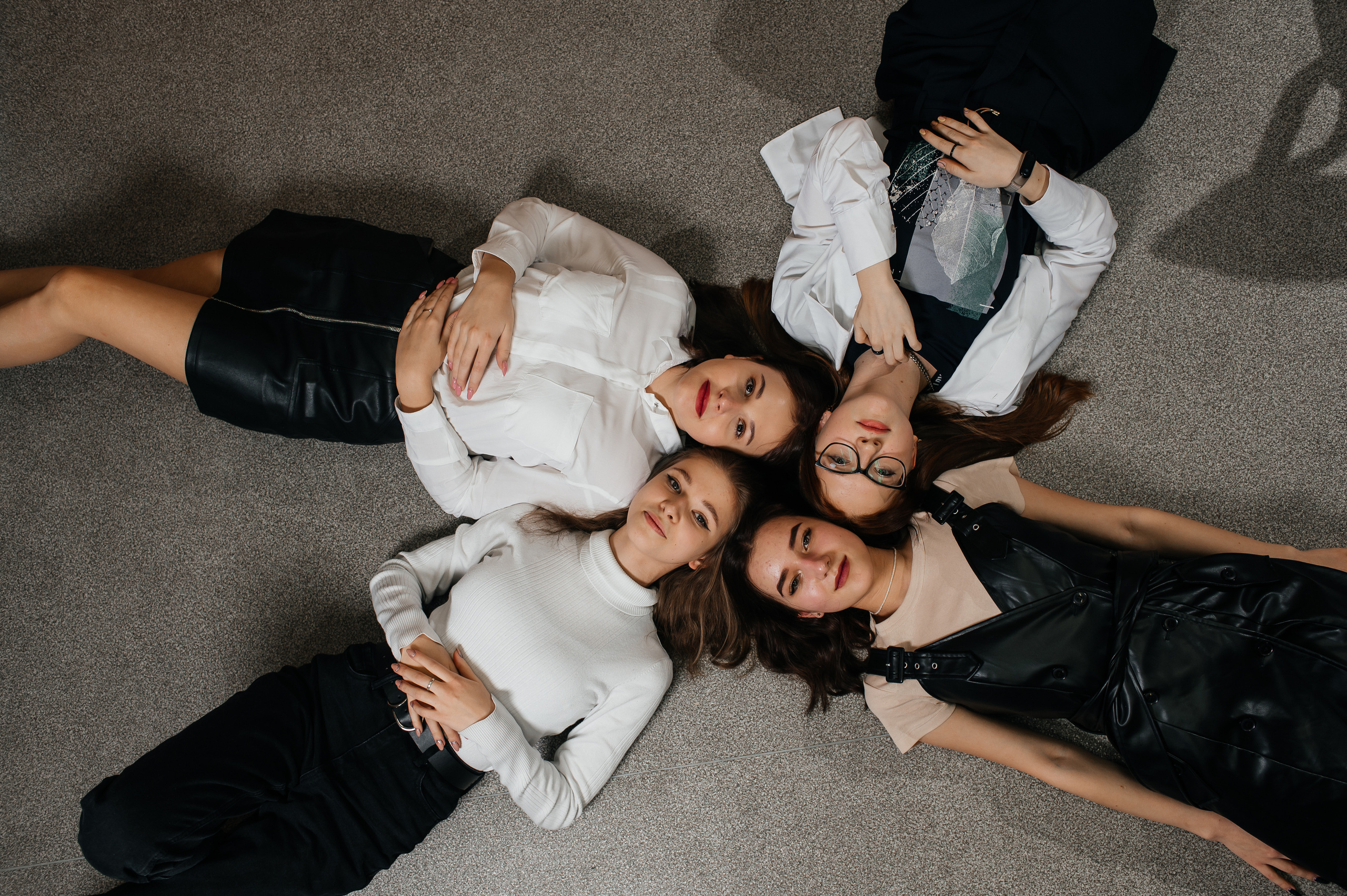 Репортажно — постановочные. Выпускные альбомы в Москве и Подмосковье