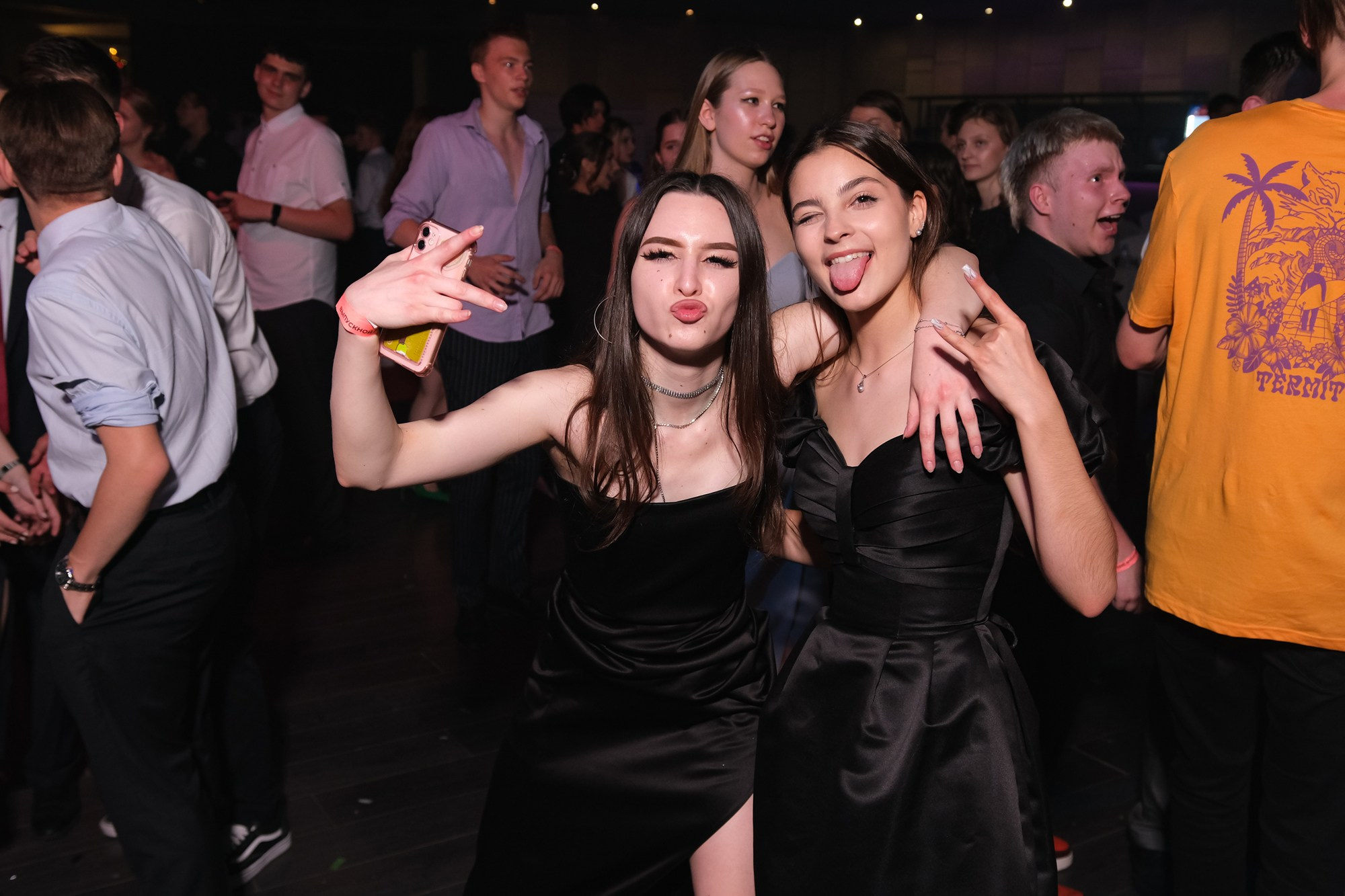 Выпускной альбом. Фото и видеосъемка