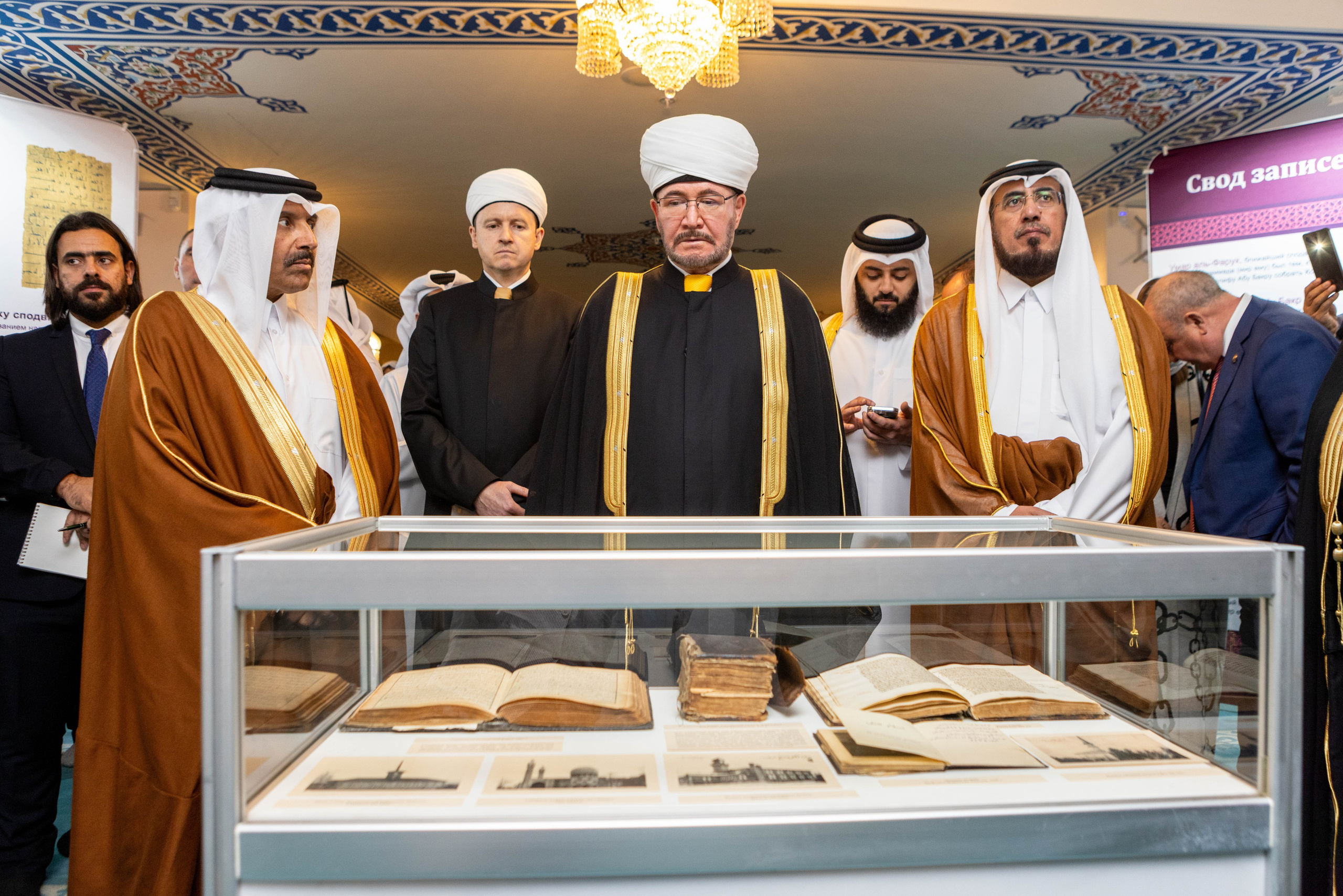 Открытие выставки Мир Корана. Рекламный, предметный, репортажный, семейный фотограф и художник в Москве