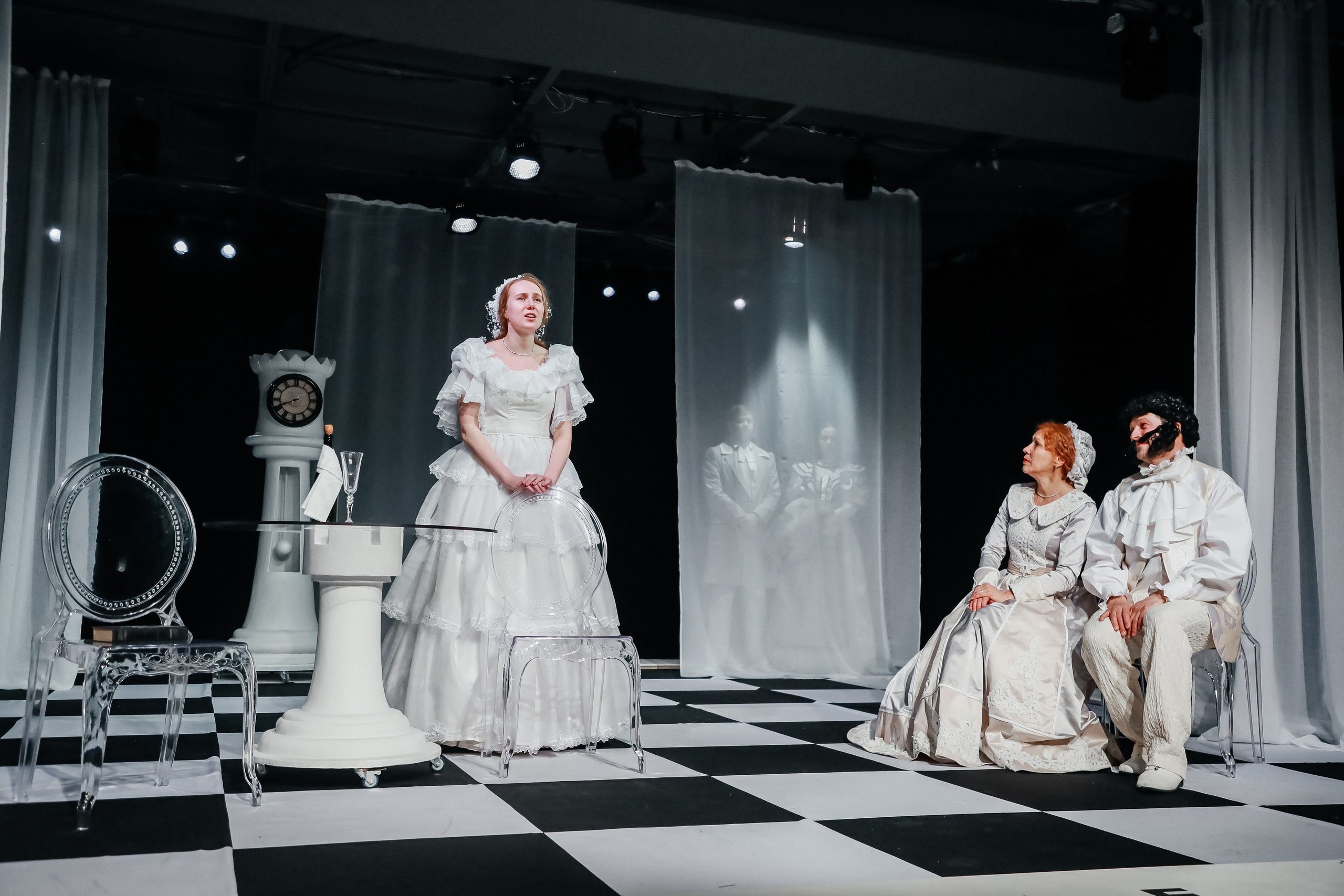 «Дядюшкин сон». Молодёжный театр алтая. Режиссер Дарья Камошина. Фоторепортаж. Театральная фотосъёмка