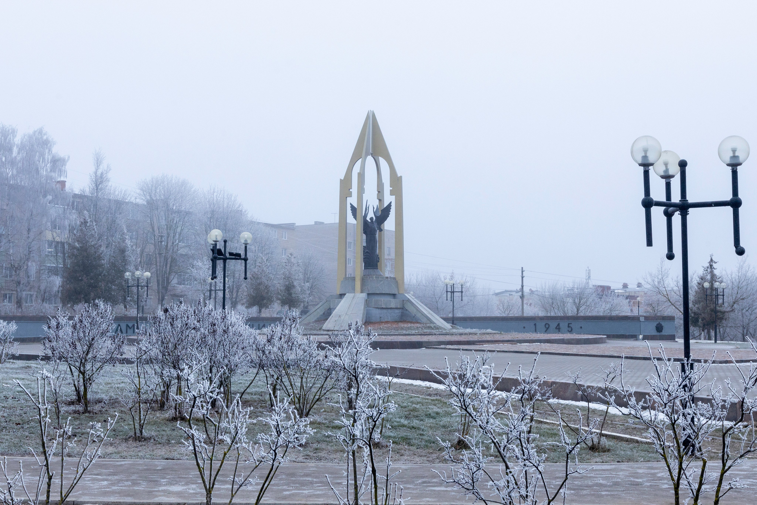 Иней — Менделеевский. Мемориалы Героям Великой Отечественной Войны. Фотограф в Туле Крупский АнДРей. Фотостудия «КАДР71» в Туле