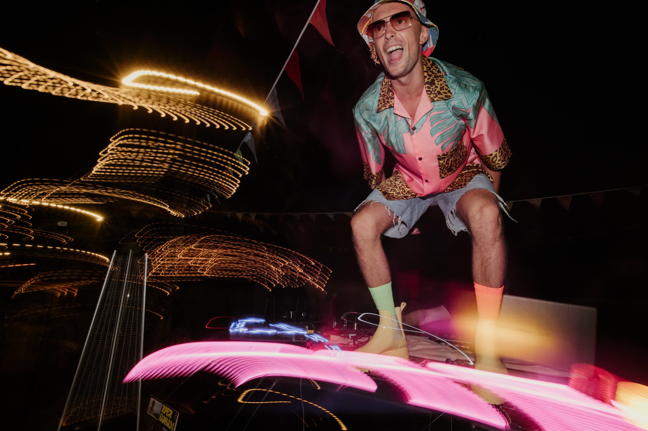 Ведущий Никита Шляндин