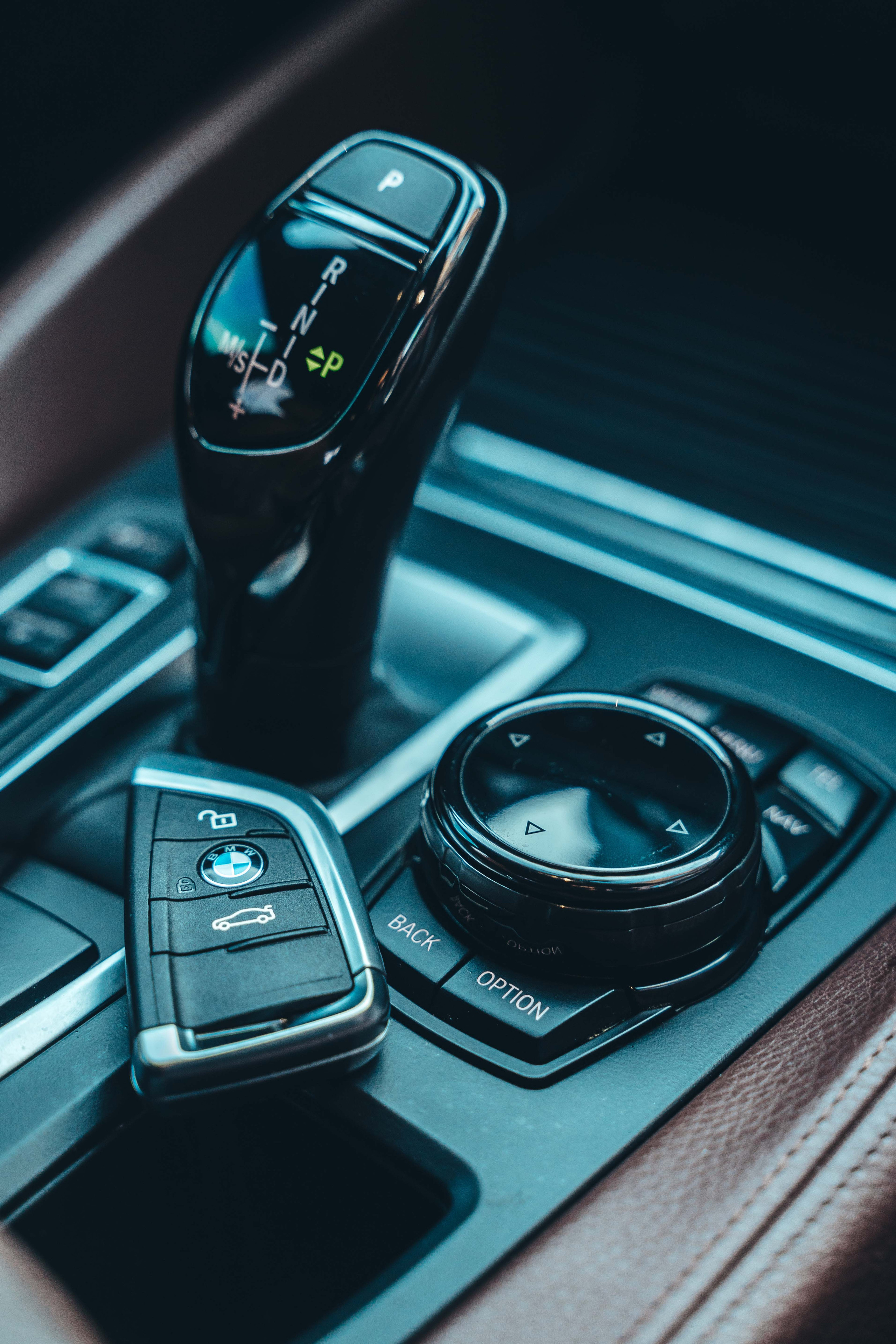 CAR. Универсальный фотограф в Москве Михаил Королёв