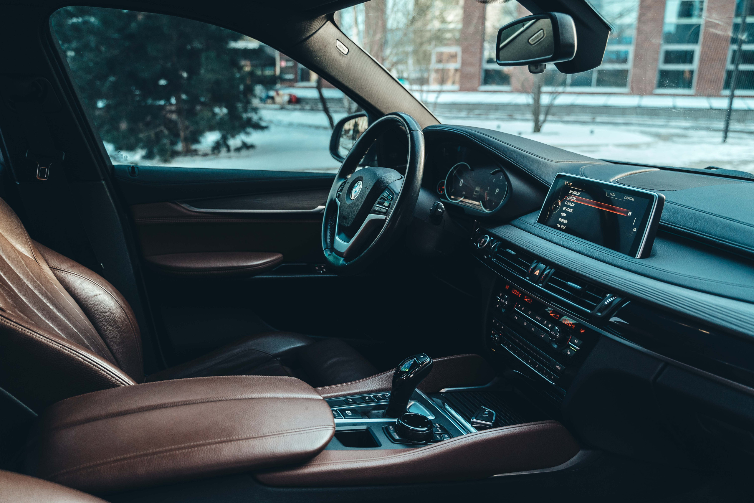 CAR. Универсальный фотограф в Москве Михаил Королёв