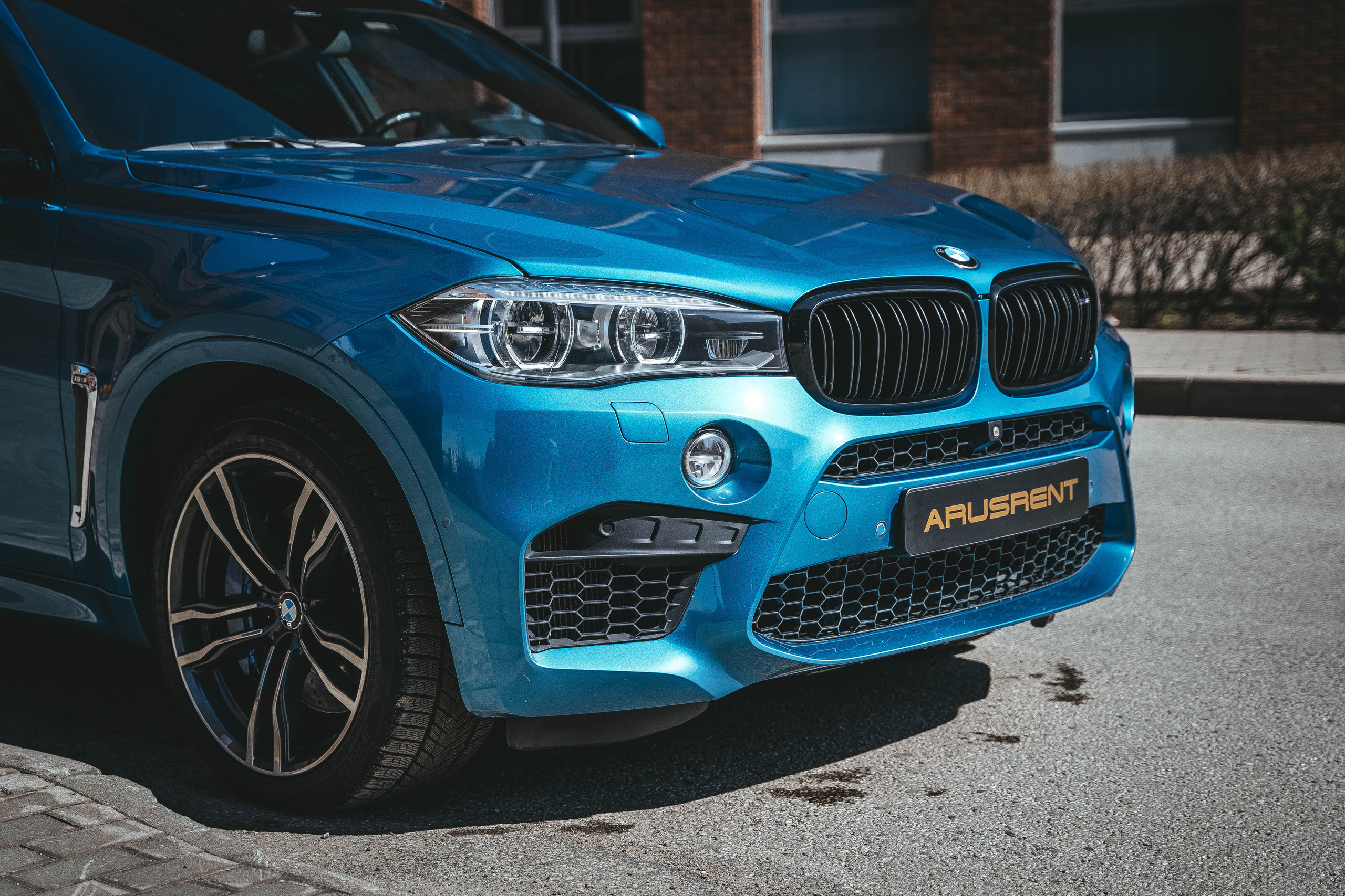 CAR. Универсальный фотограф в Москве Михаил Королёв