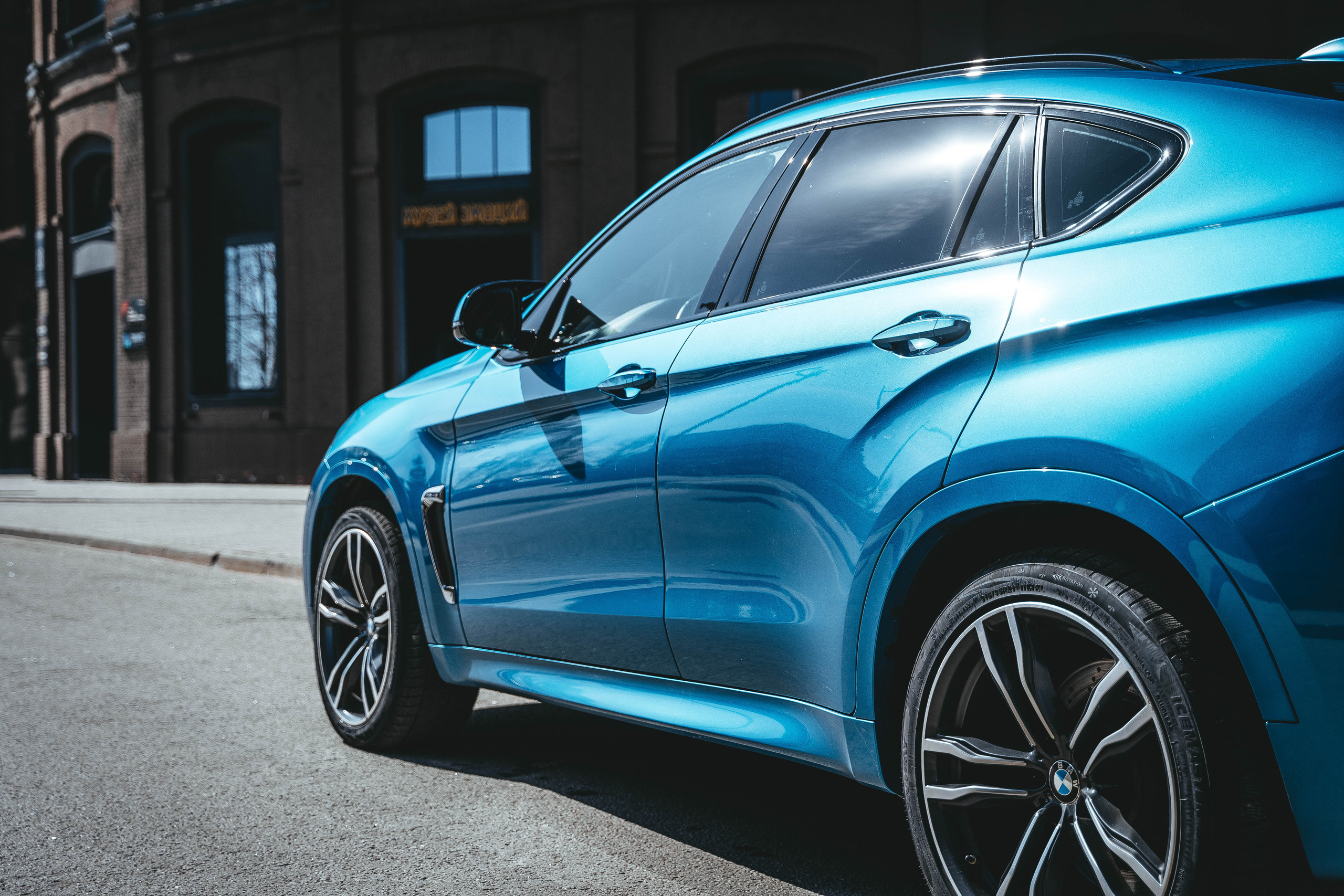 CAR. Универсальный фотограф в Москве Михаил Королёв