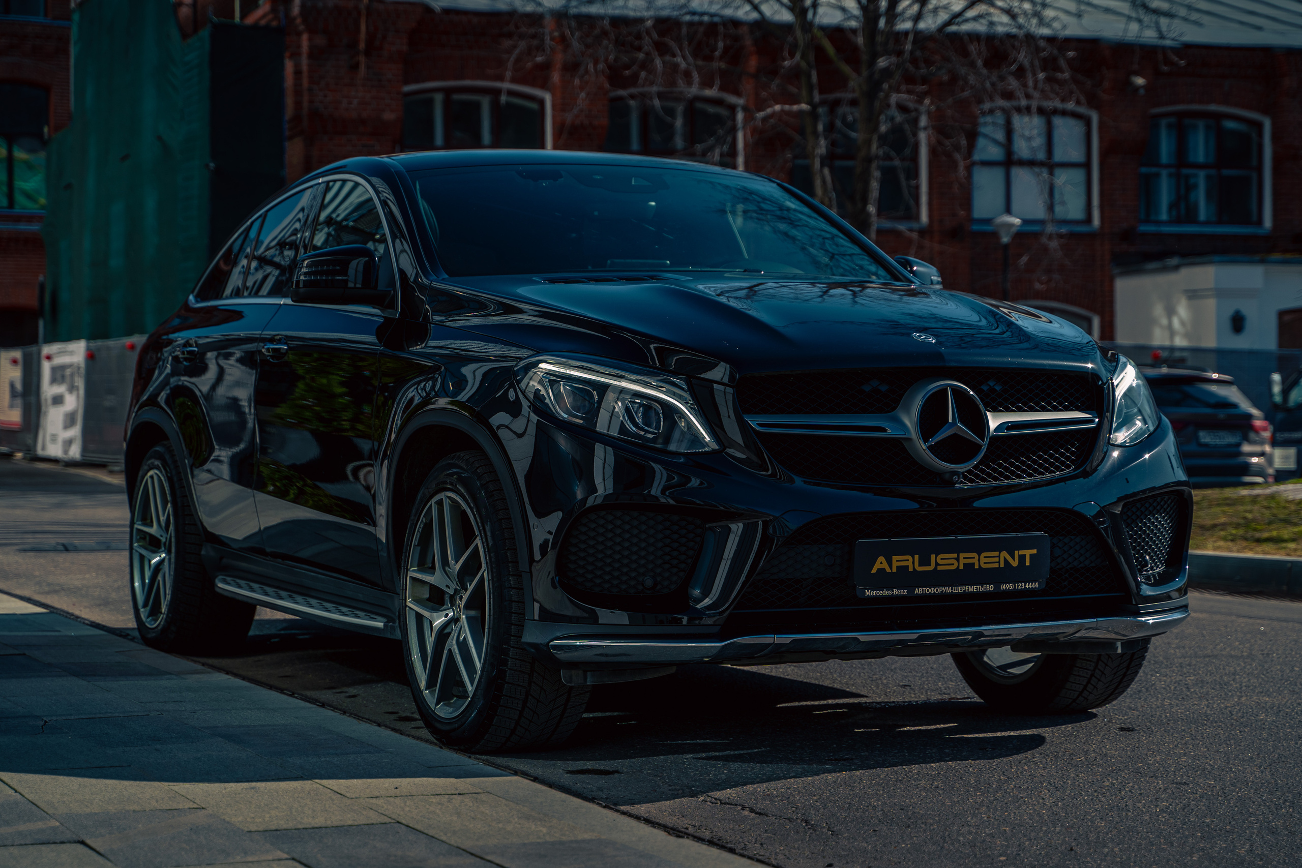 CAR. Универсальный фотограф в Москве Михаил Королёв