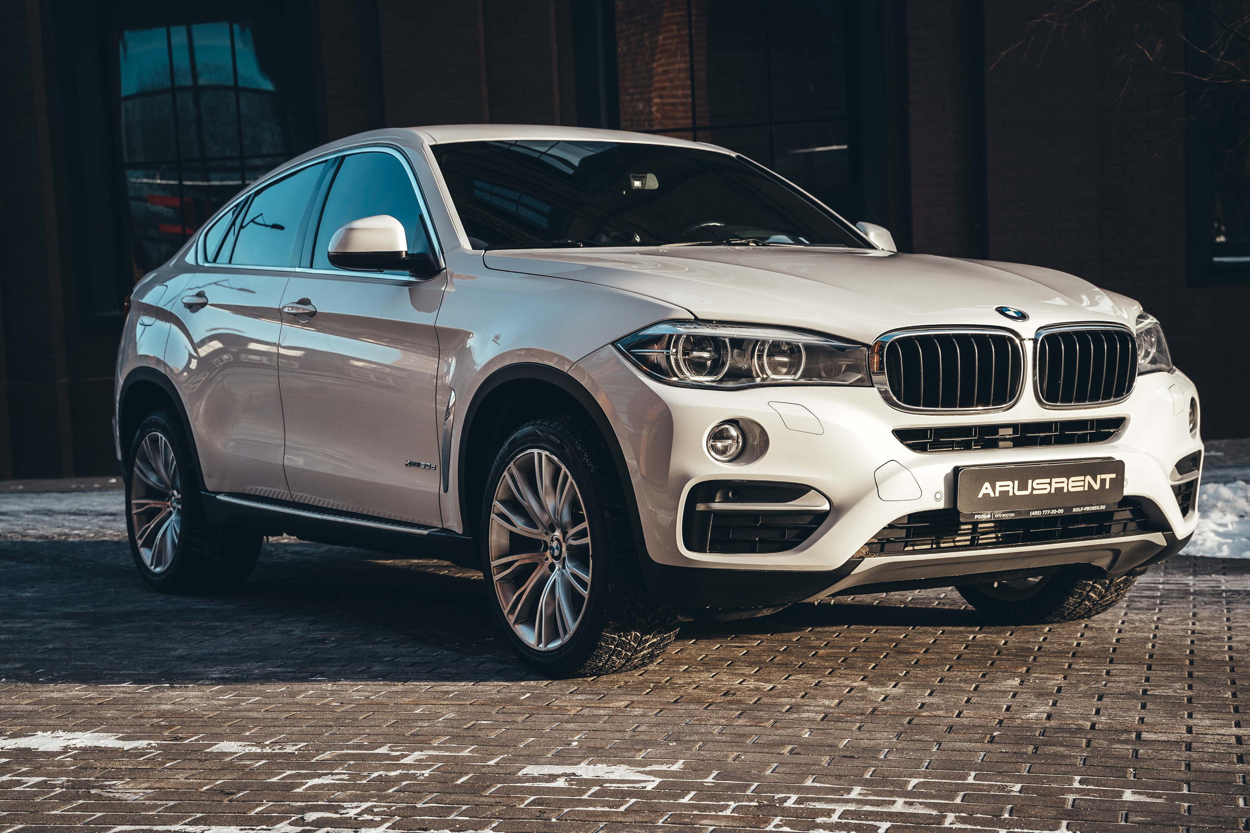 CAR. Универсальный фотограф в Москве Михаил Королёв