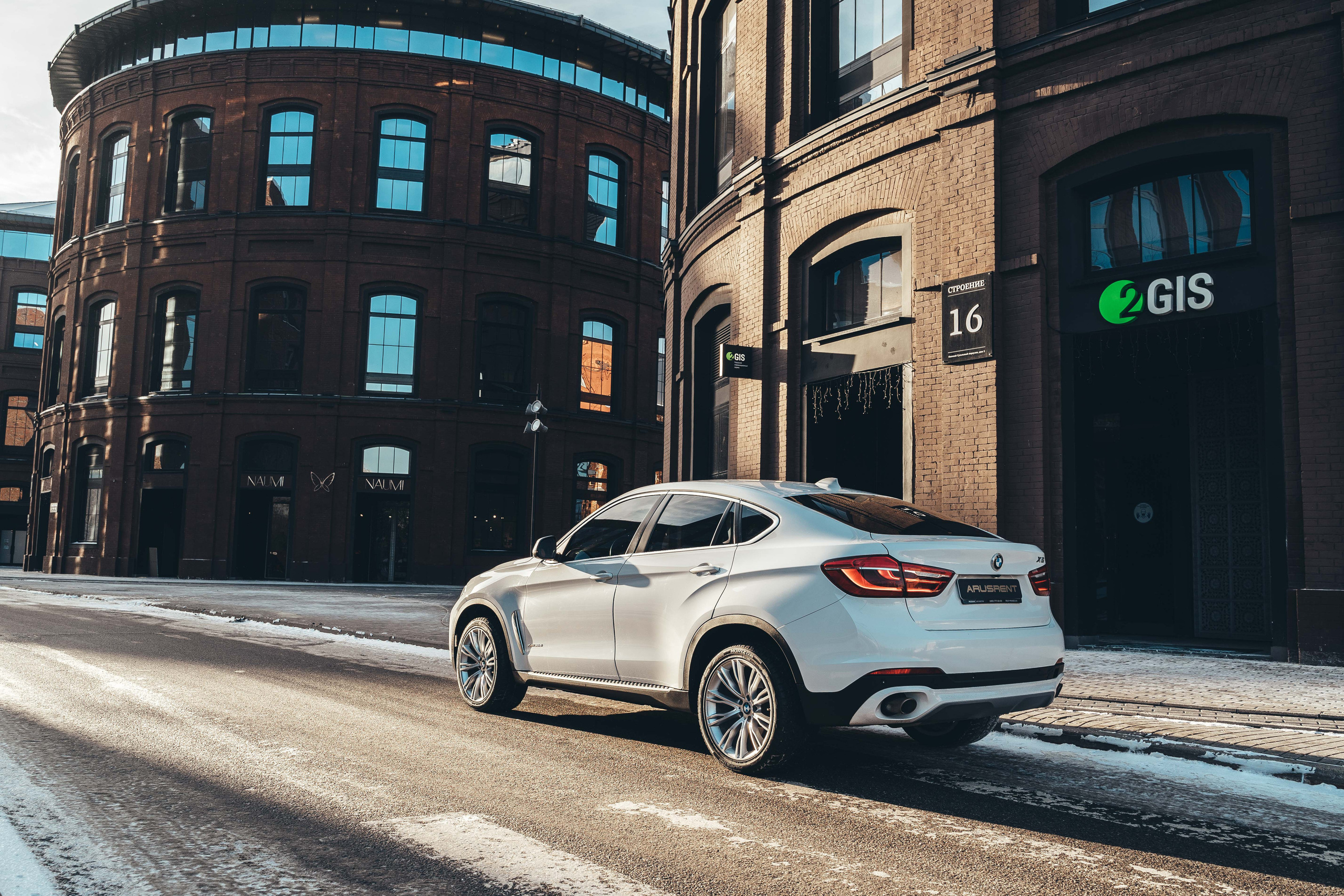 CAR. Универсальный фотограф в Москве Михаил Королёв