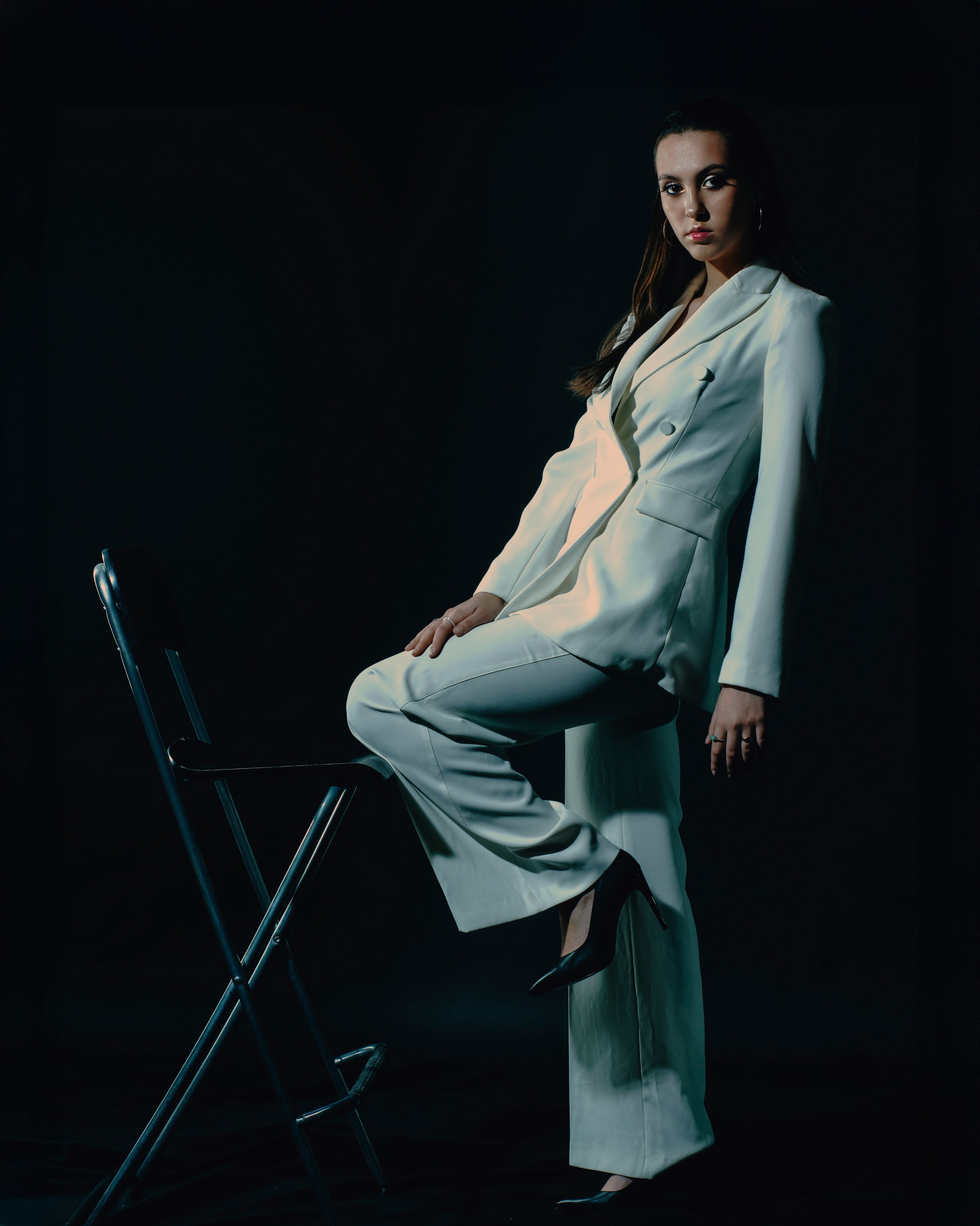 Искусственный свет. Визуальный дизайнер из Санкт-Петербурга Айси Клусова