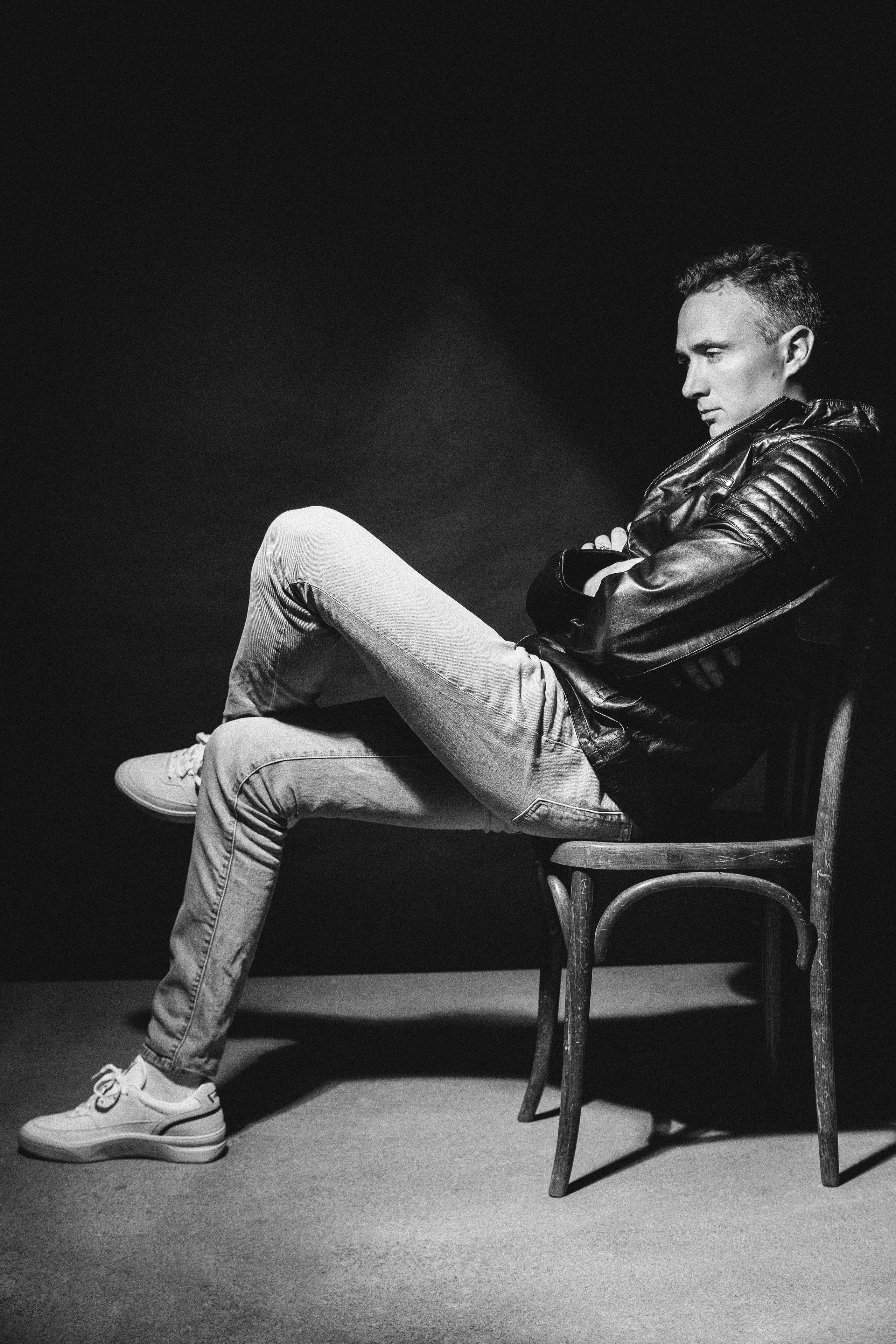 Мужская фотосессия в студии и на улице, подберем образ. Фотограф Алла Быкова