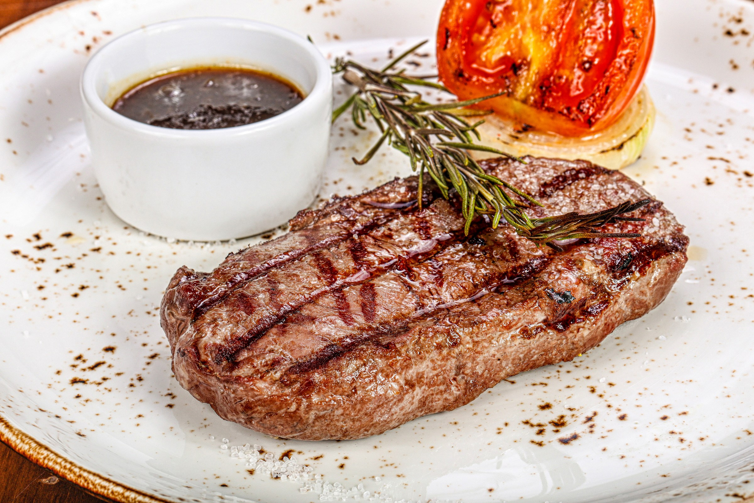 Фотосъемка блюд европейской кухни. Заказ по тел.: +7 (906) 006-90-22. Фуд-фотограф Андрей Старостин — съемка еды в Москве. 9000 руб. в час