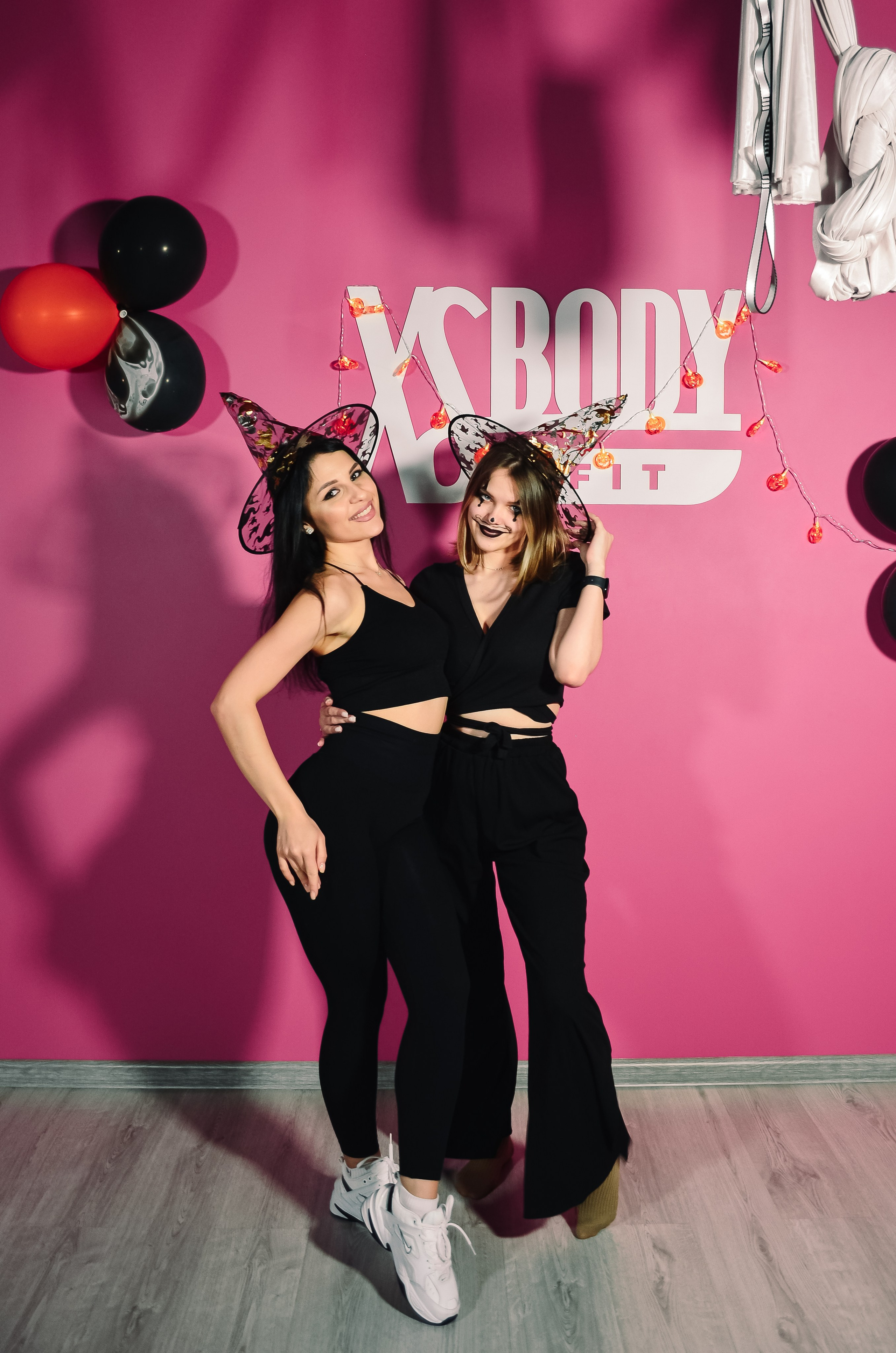 Фоторепортаж мероприятия в фитнес-клубе. Денисова Аля — фотограф для парных съемок и индивидуальных историй в Барнауле