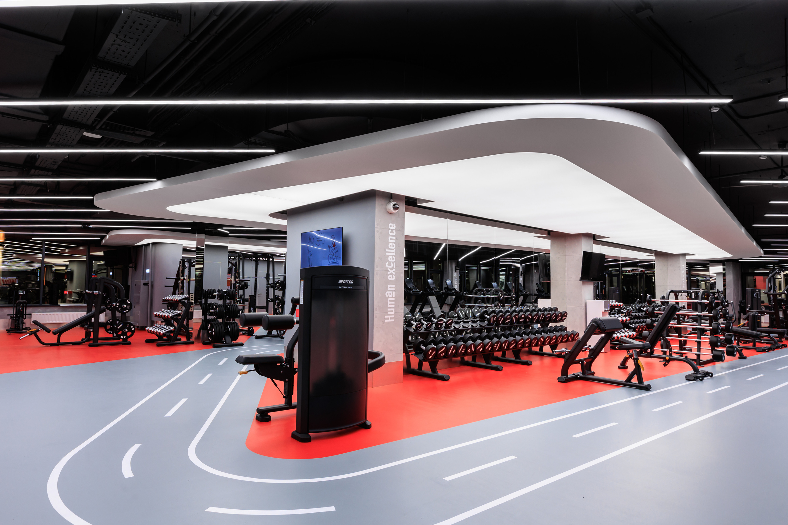 Фотограф для интерьерной съемки фитнес-клуба World Class Нагорный. Контент для бизнеса в Екатеринбурге Полдень Медиа