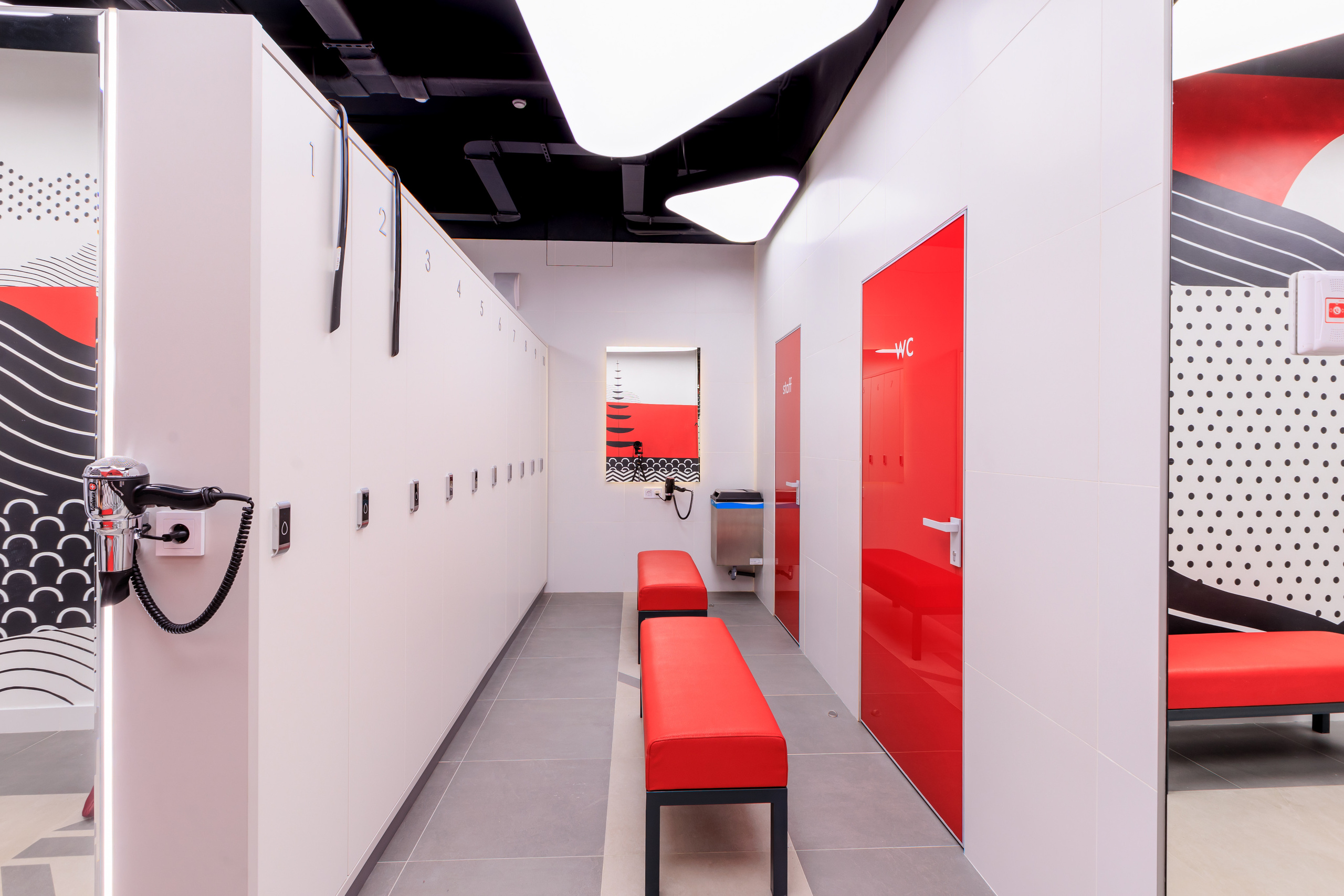 Фотограф для интерьерной съемки фитнес-клуба World Class Нагорный. Контент для бизнеса в Екатеринбурге Полдень Медиа